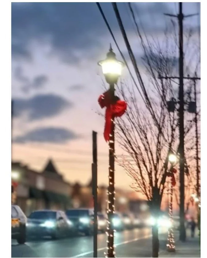 🧡🍂 This Thanksgiving, the Gold Coast Business Association is especially thankful for the partners who help brighten our community &mdash; literally!
A heartfelt THANK YOU to the Town of Oyster Bay Dept. of Public Lighting, our incredible Glen Head 