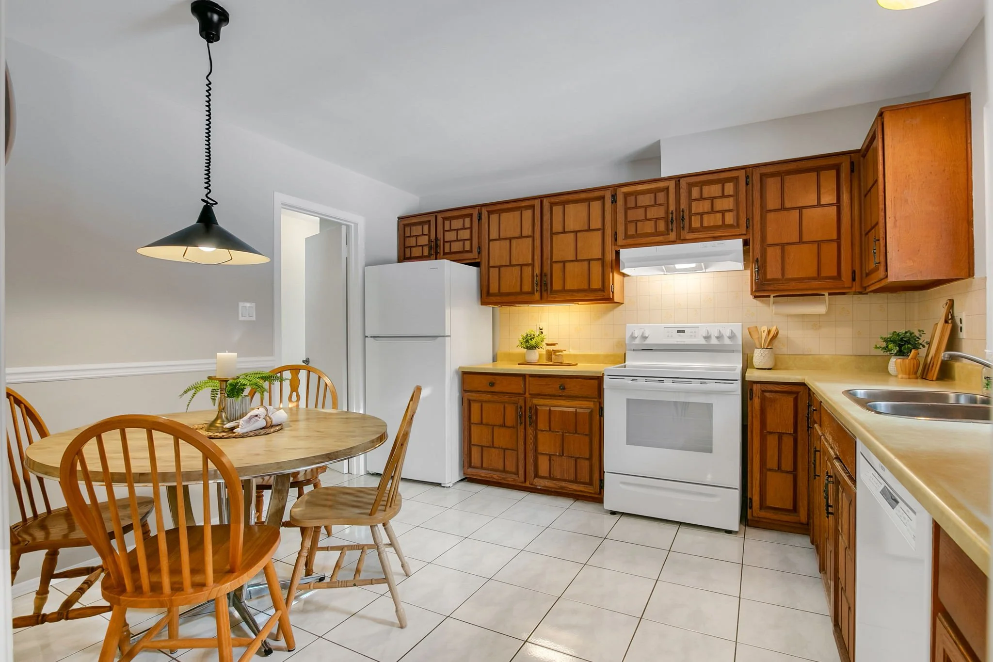 6 - Kitchen - AFTER.jpg