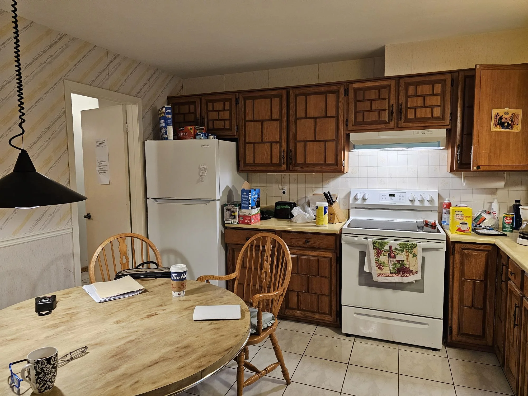 5 - Kitchen - BEFORE.jpg