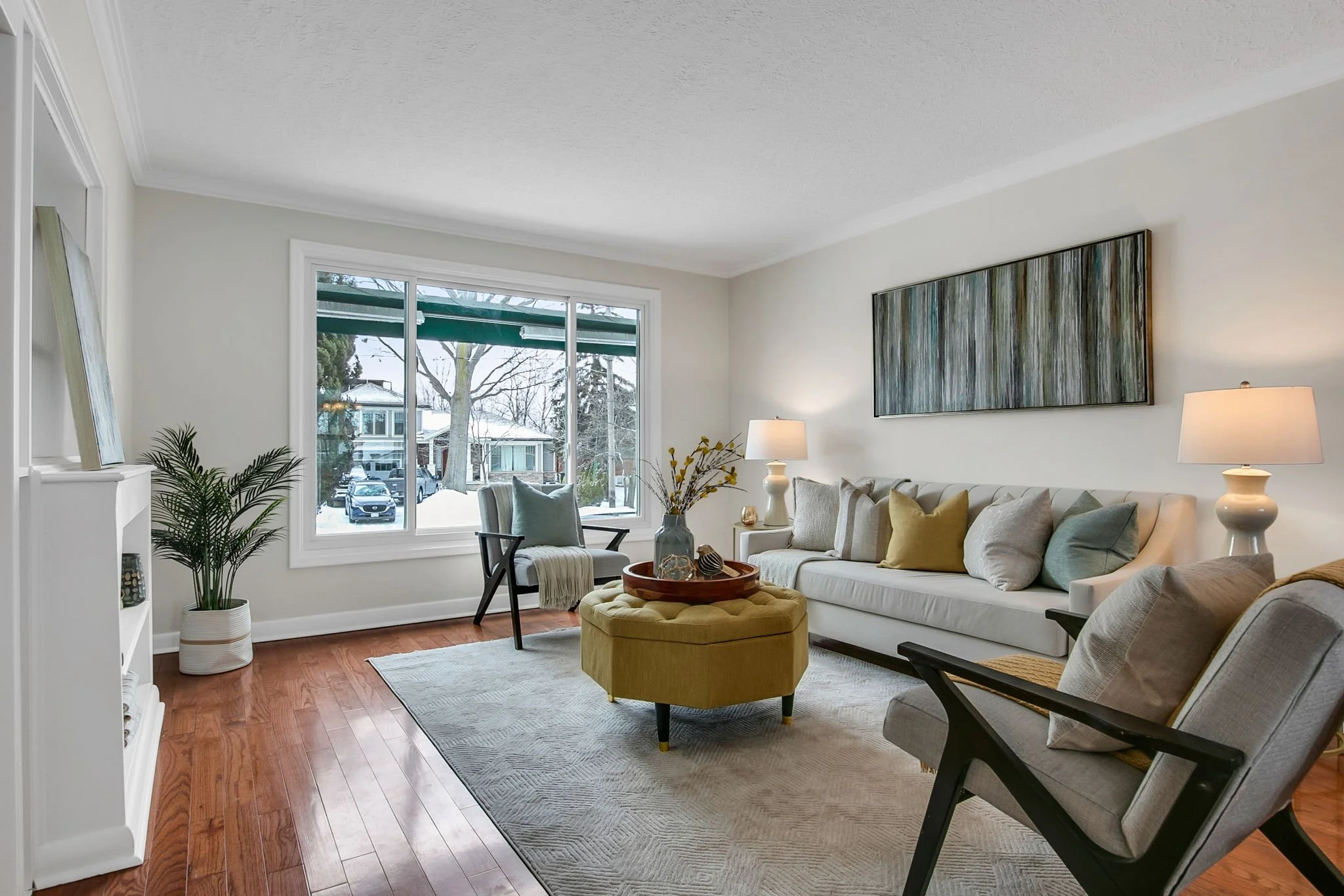 11 - Living room.jpg