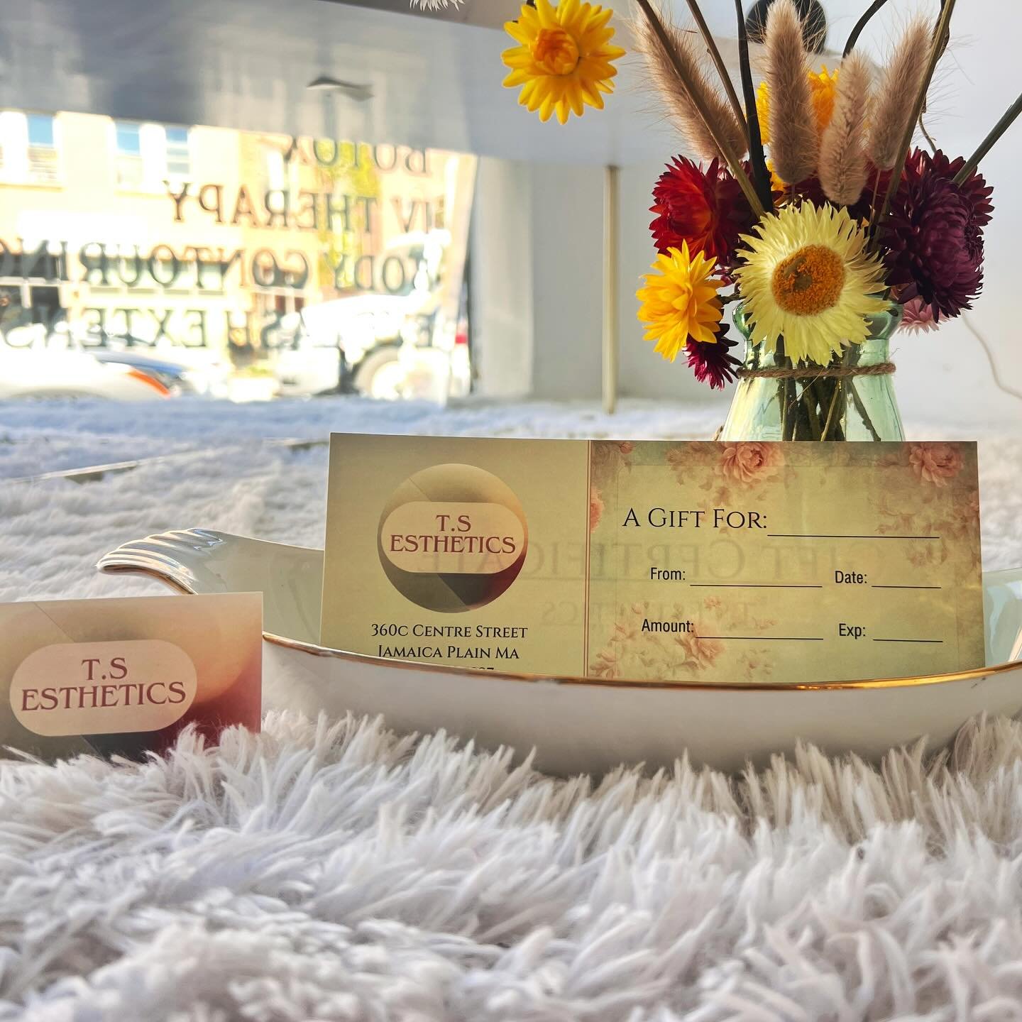 Mother&rsquo;s Day is around the corner and you know that lady needs some TLC. Why not get her a gift certificate to T.S Esthetics? 

#jamaicaplain #tsesthetics #bostonesthetician