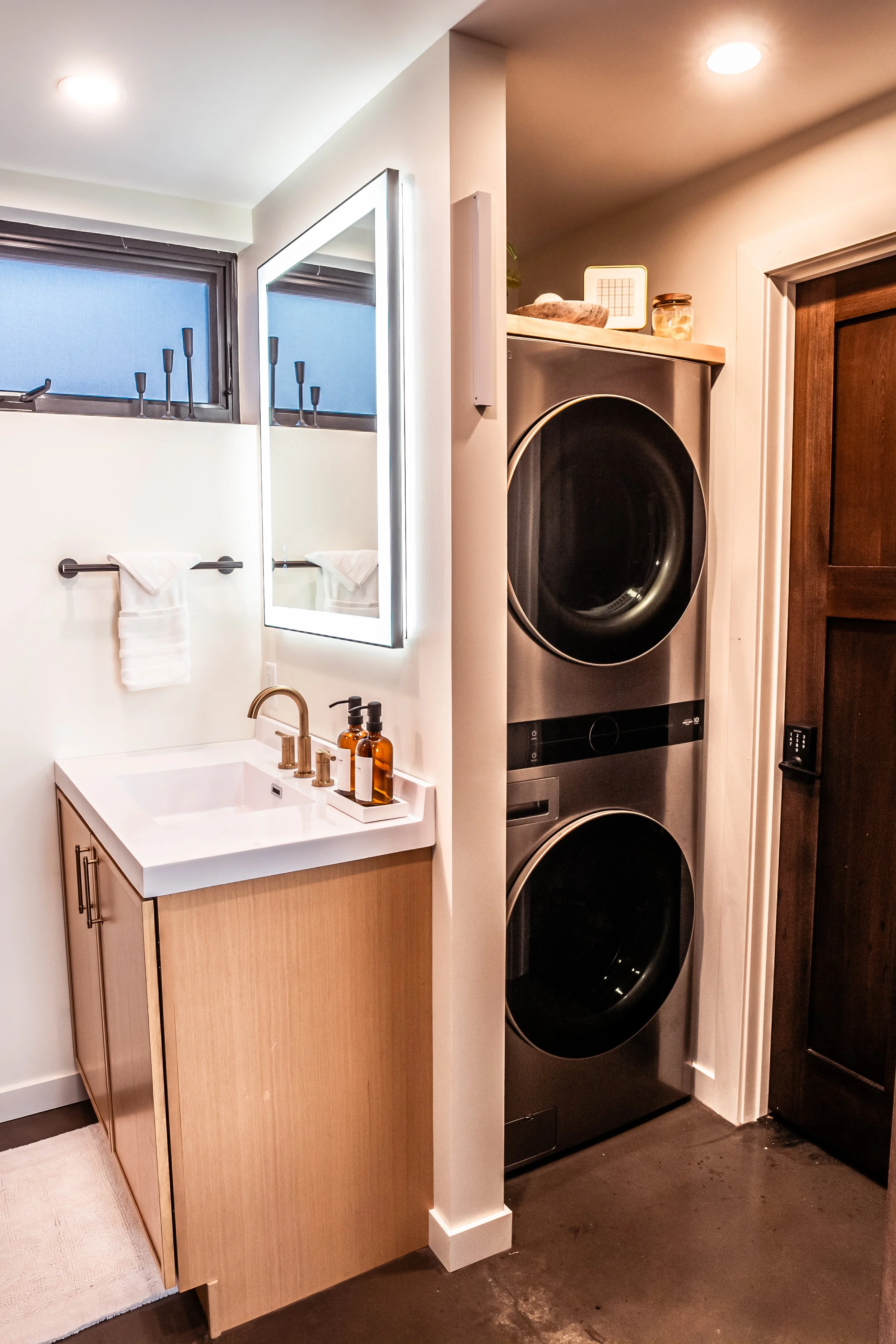 guests are free to use the supplied washer and dryers that are in each cabin