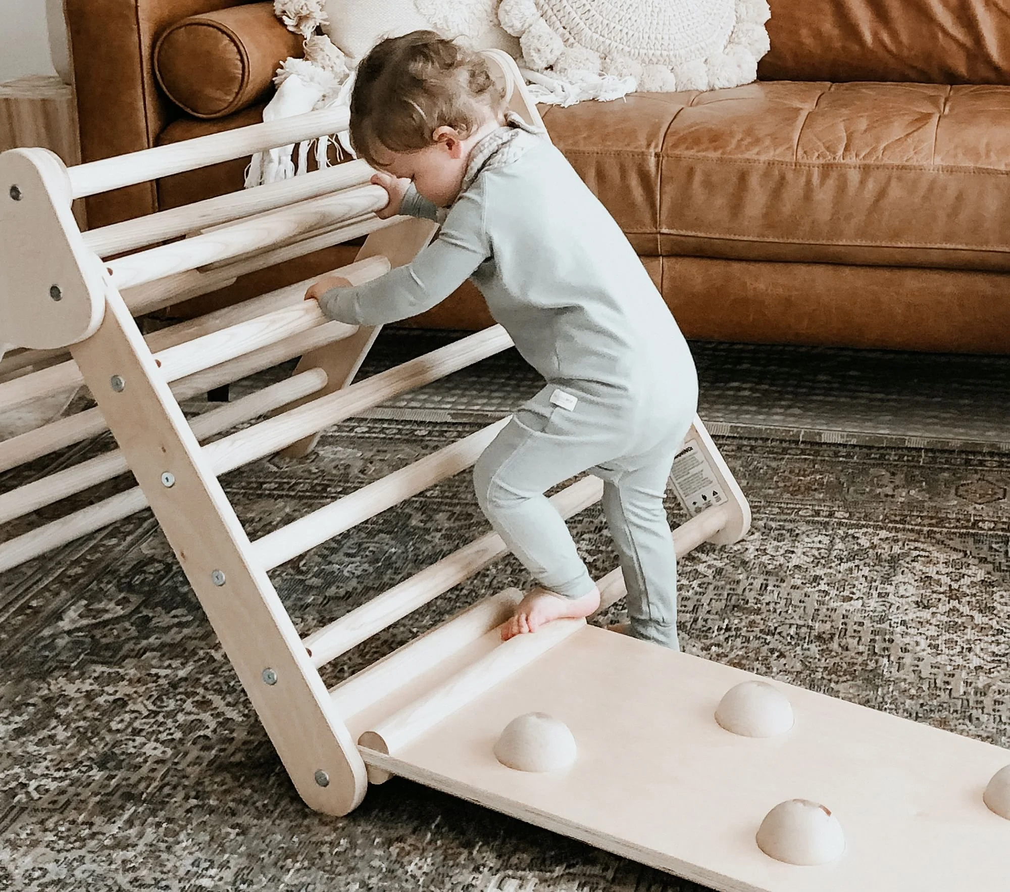lily-river-little-climber-pikler-triangle-with-rockwall-sl-xl (2).jpg