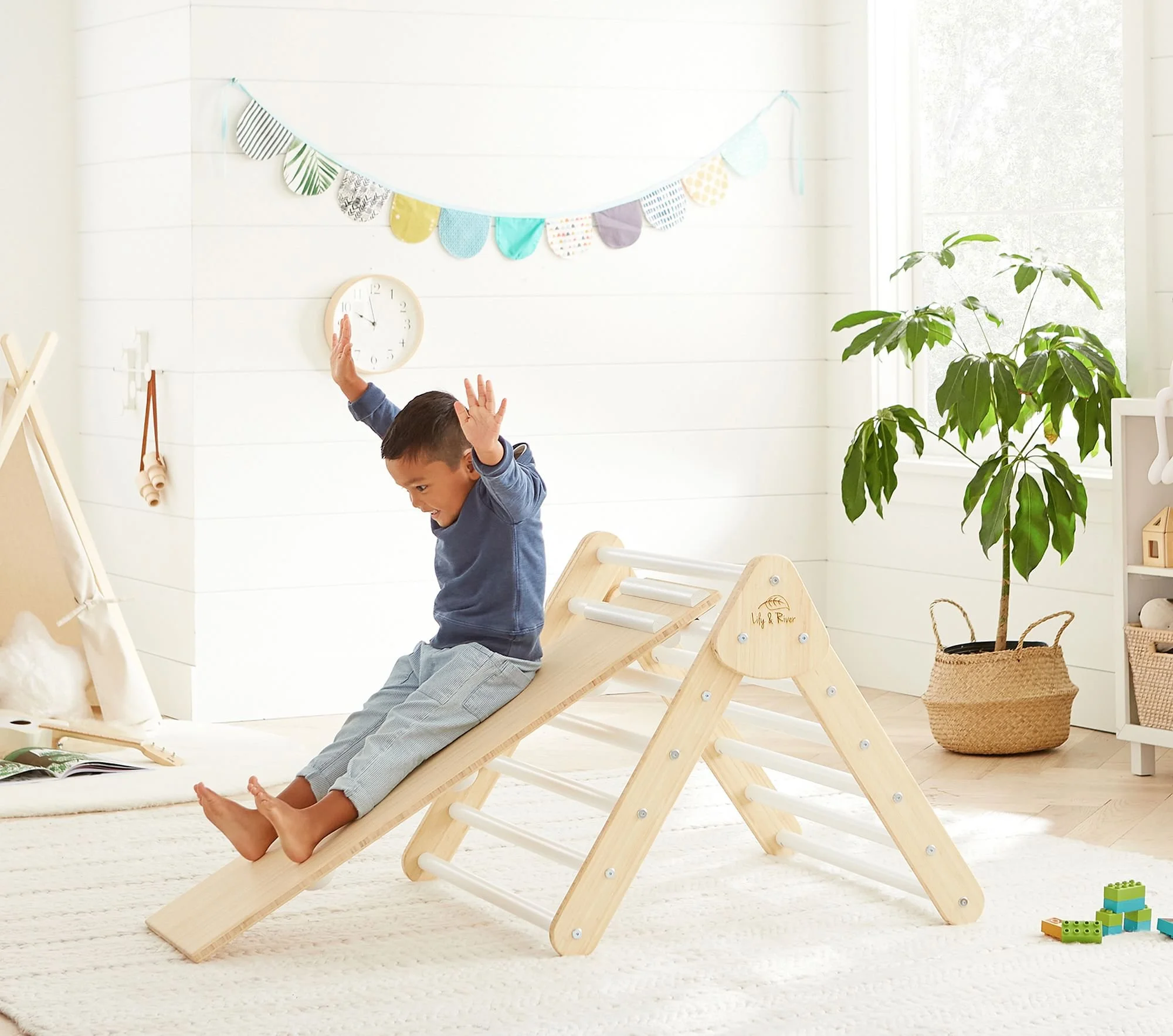 lily-river-little-climber-pikler-triangle-with-rockwall-sl-xl (1).jpg