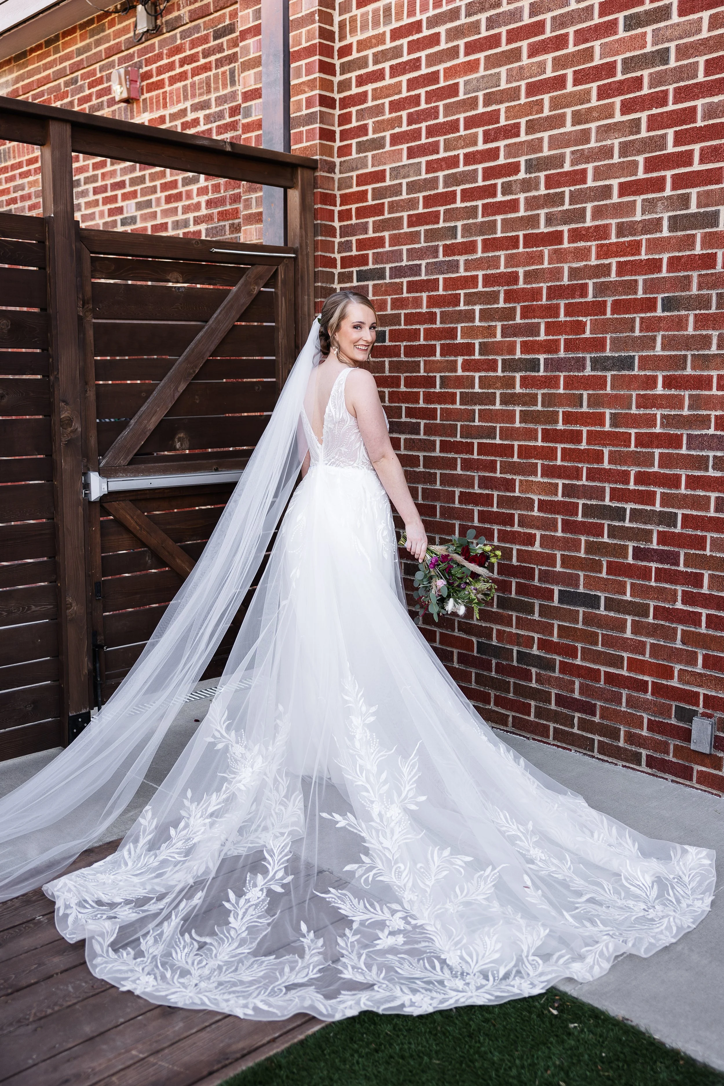 05-veil-at-timber-gate.jpg