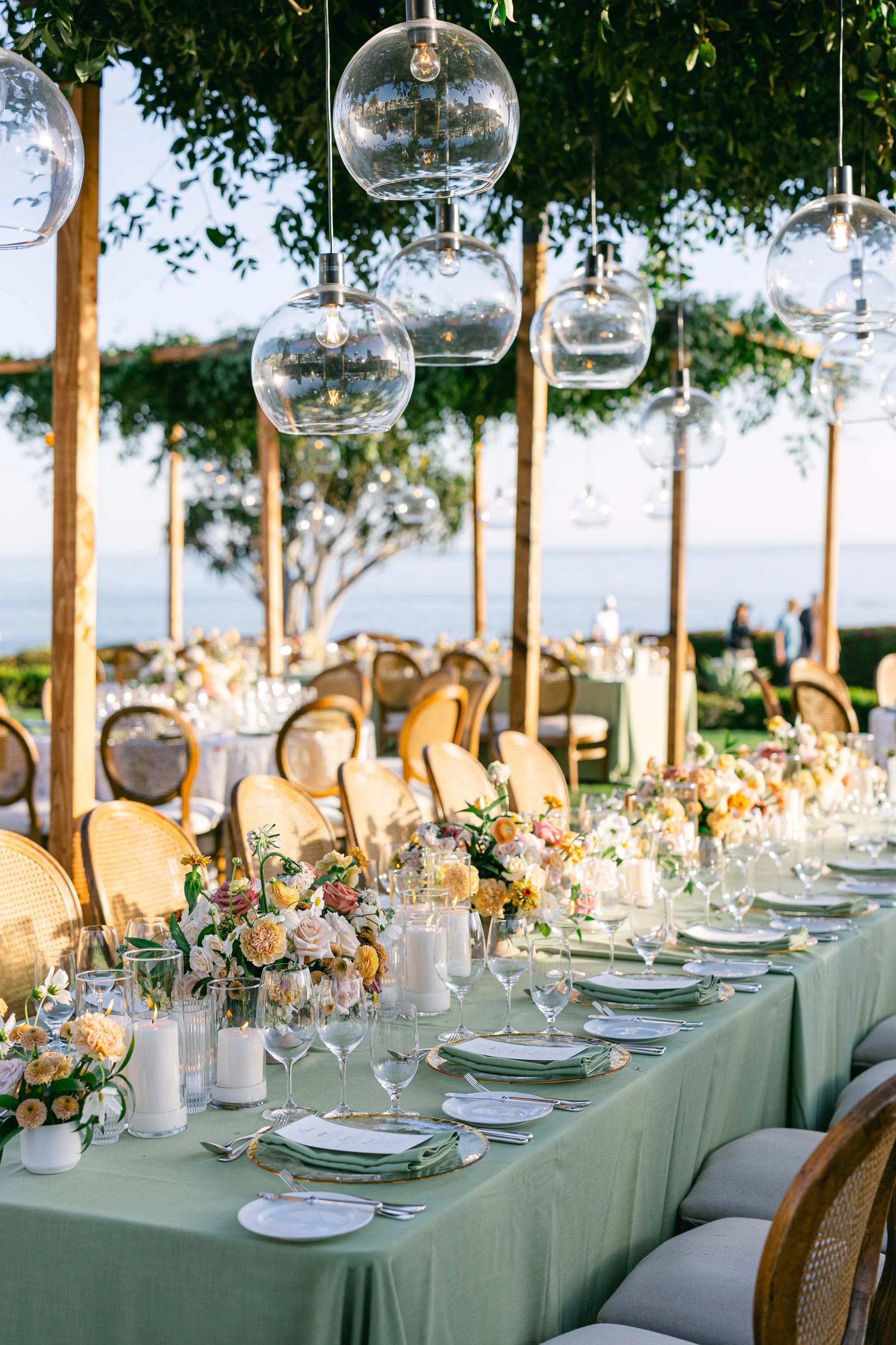 Montage Laguna Beach Weddings Bloombox Floral Designs 1 (1).jpg