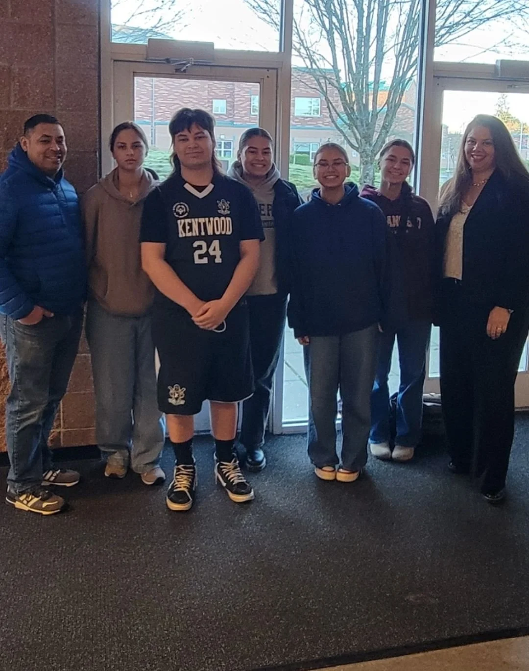 What a fun game!! Both of our teams won. It was so fun watching everyone cheer for all of the players and to see both teams work together! Dicks burgers to celebrate 🥳