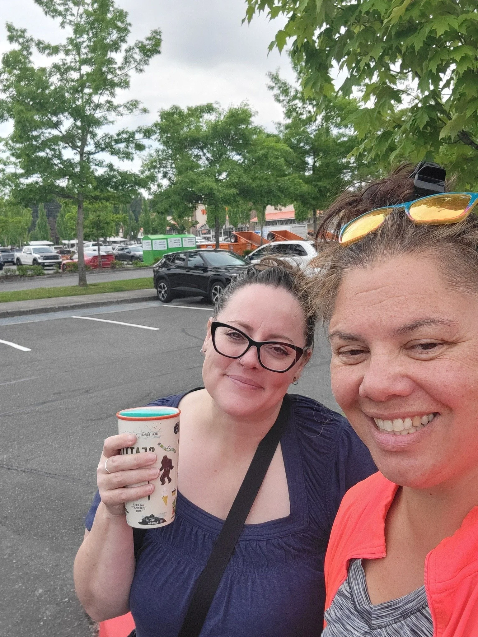 2 busy working moms who love to connect! Instead of sitting and chatting at Starbucks we grabbed Starbucks and ran errands together. Trying to conquer everything ❤️.
