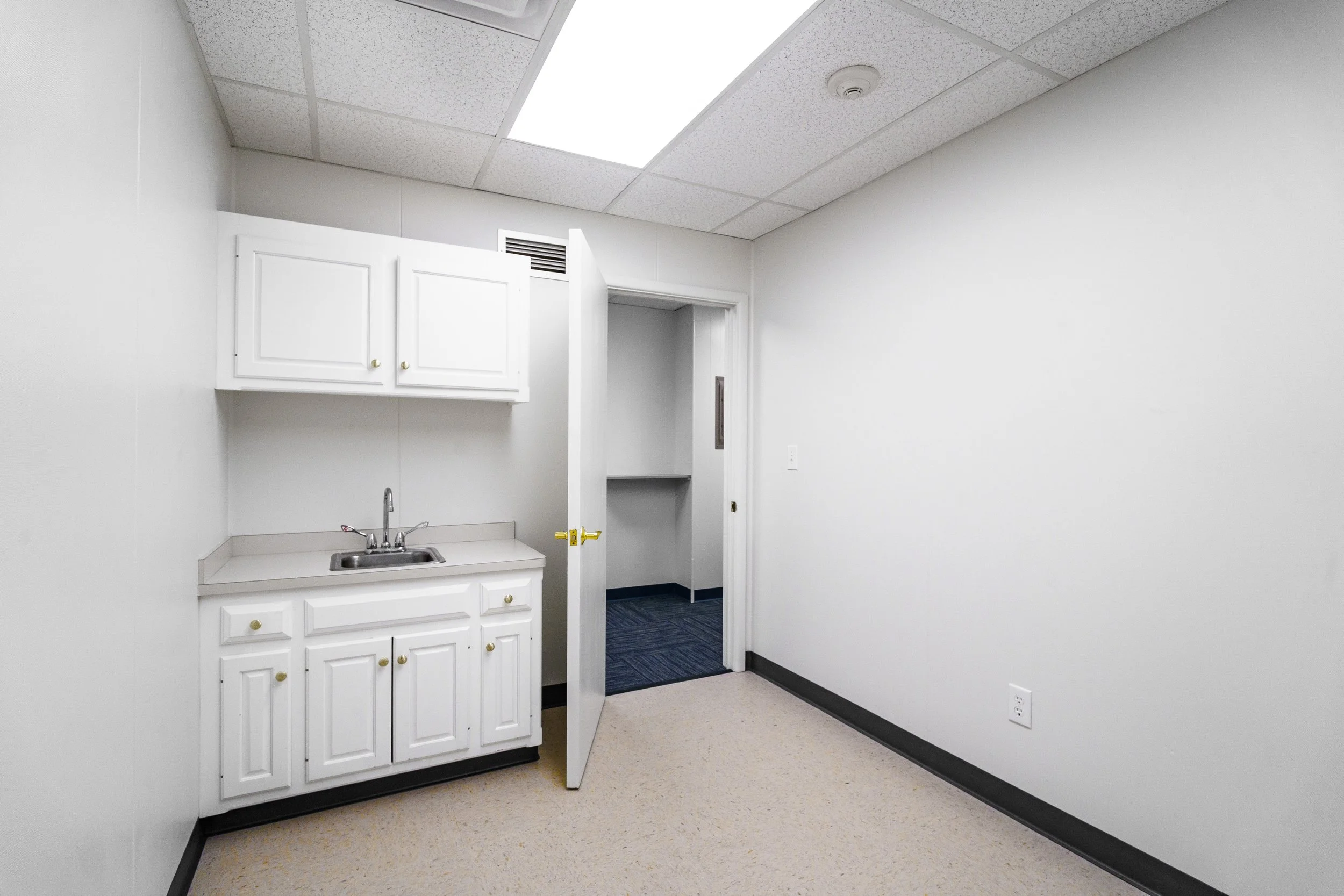 11-Exam Room 2 Rev.jpg