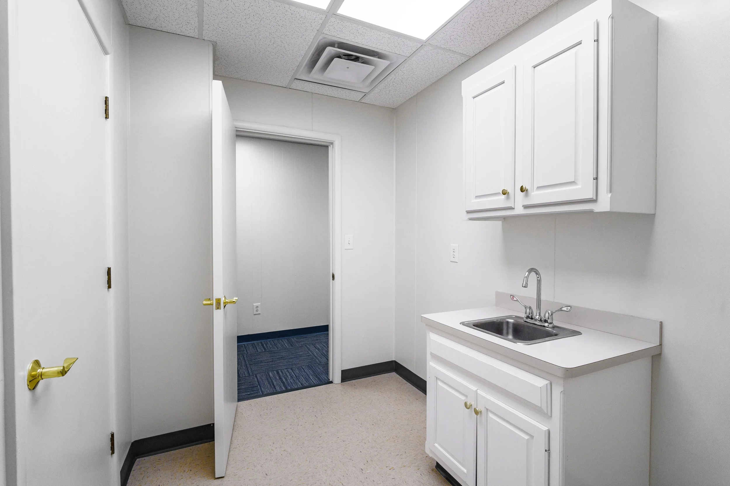 15-Exam Room 4 Rev.jpg