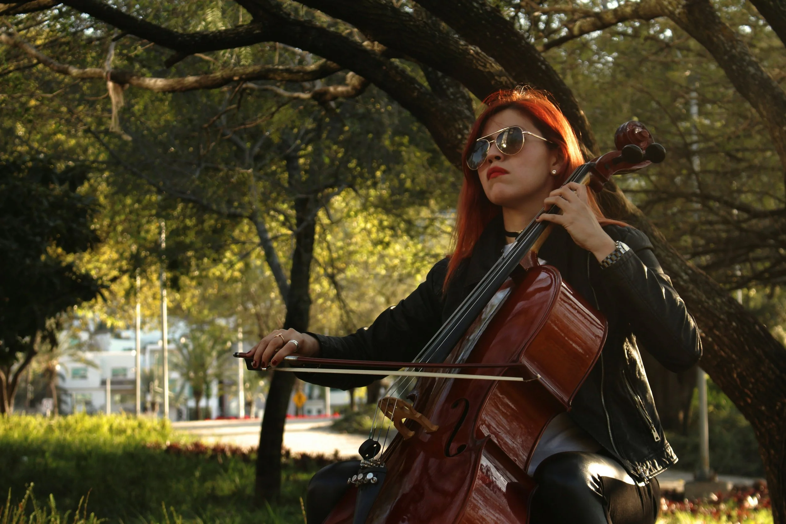 Lady playing Cello