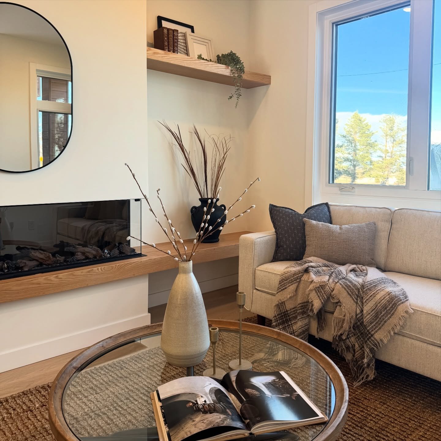Behind the scenes from our latest stage in Winston Heights ✨

Nestled in one of Calgary&rsquo;s most established inner-city communities.

For this home, we focused on bringing warmth and intention into every space, layering textures, refining the lay