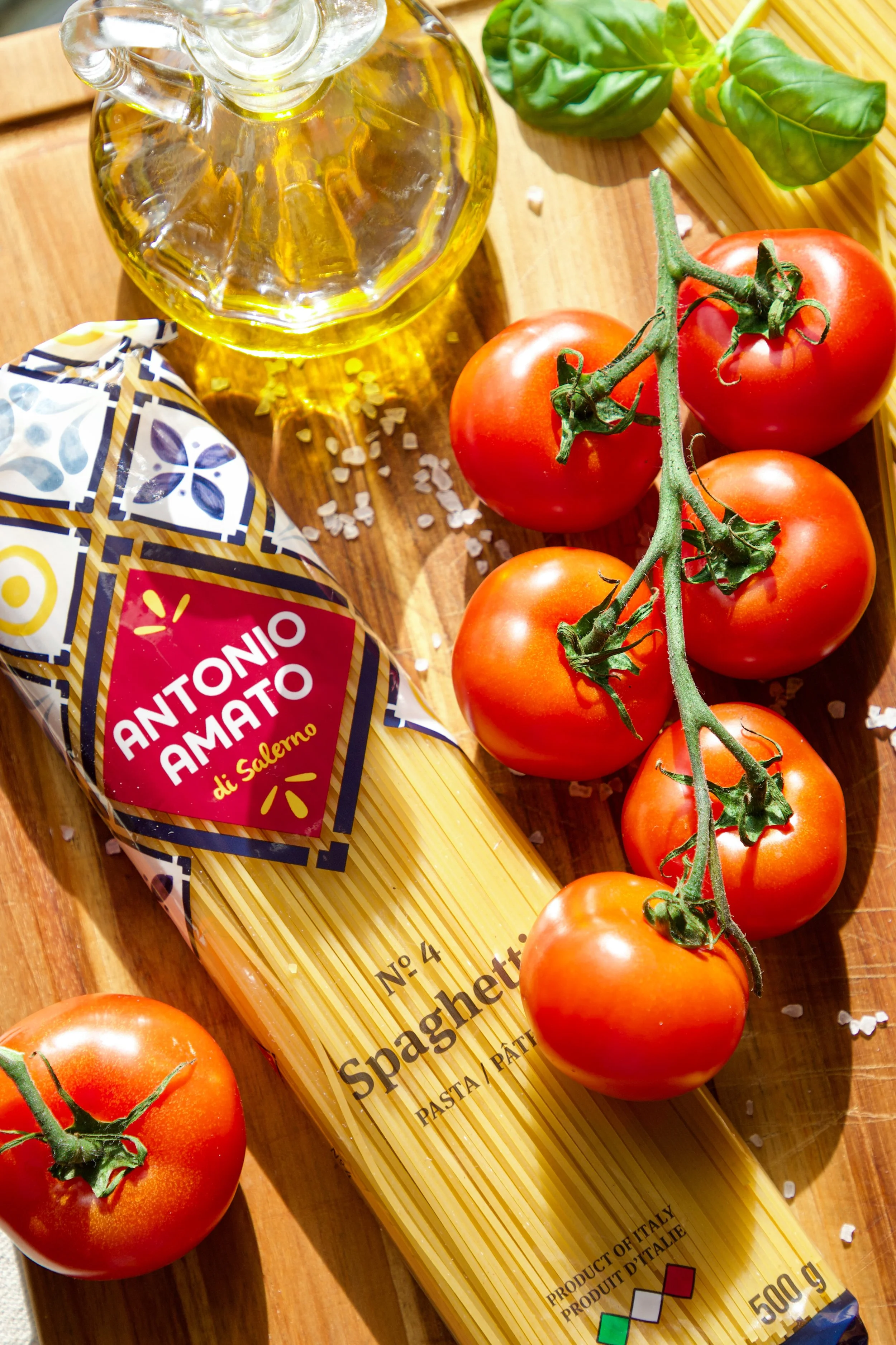 Product Life style bright Photography. Pasta/tomatoes/olive oil/basil leaves