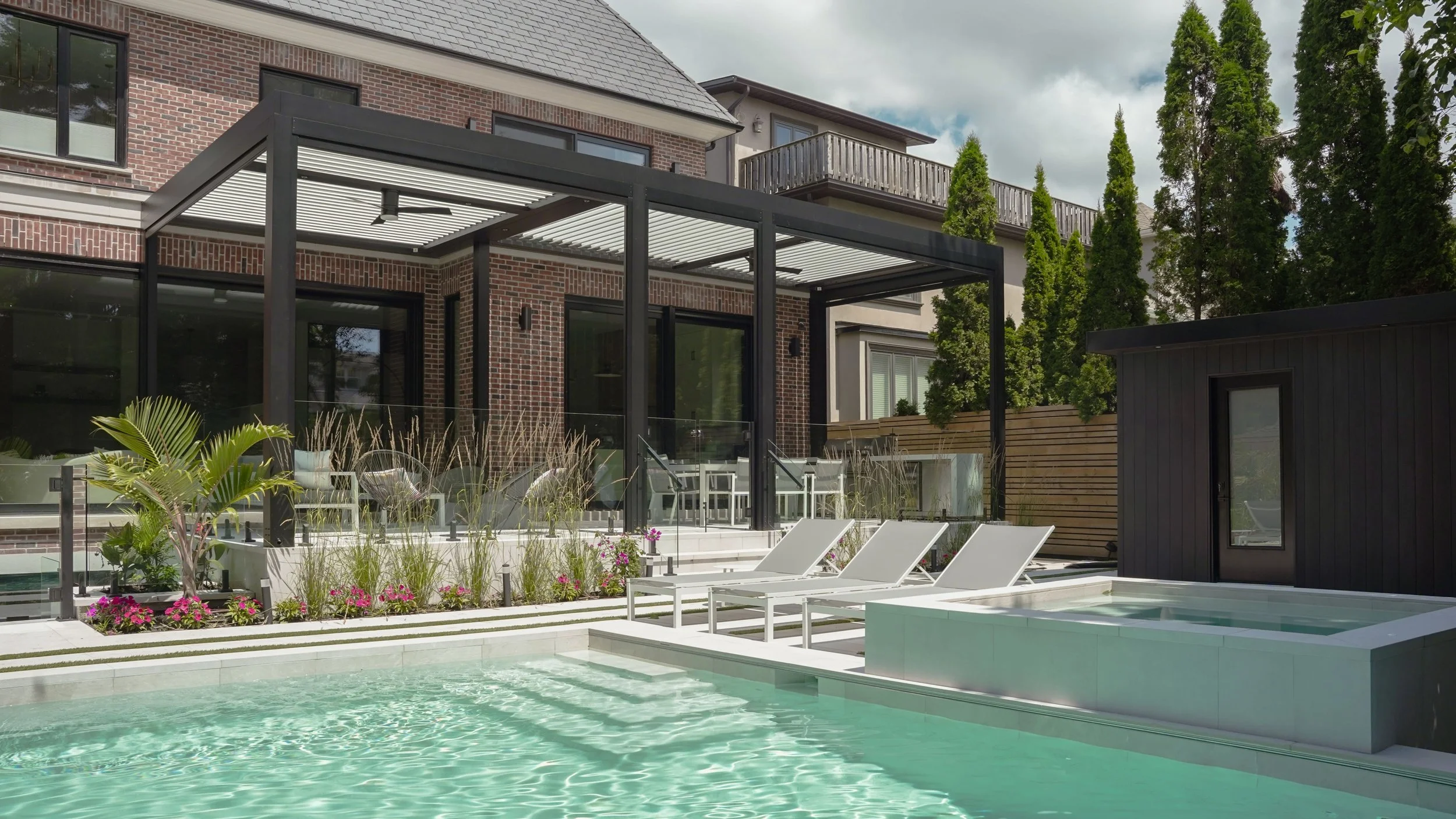 garden-living-pergola-struxure-aluminum-custom-backyard-design-landscape-design.jpg