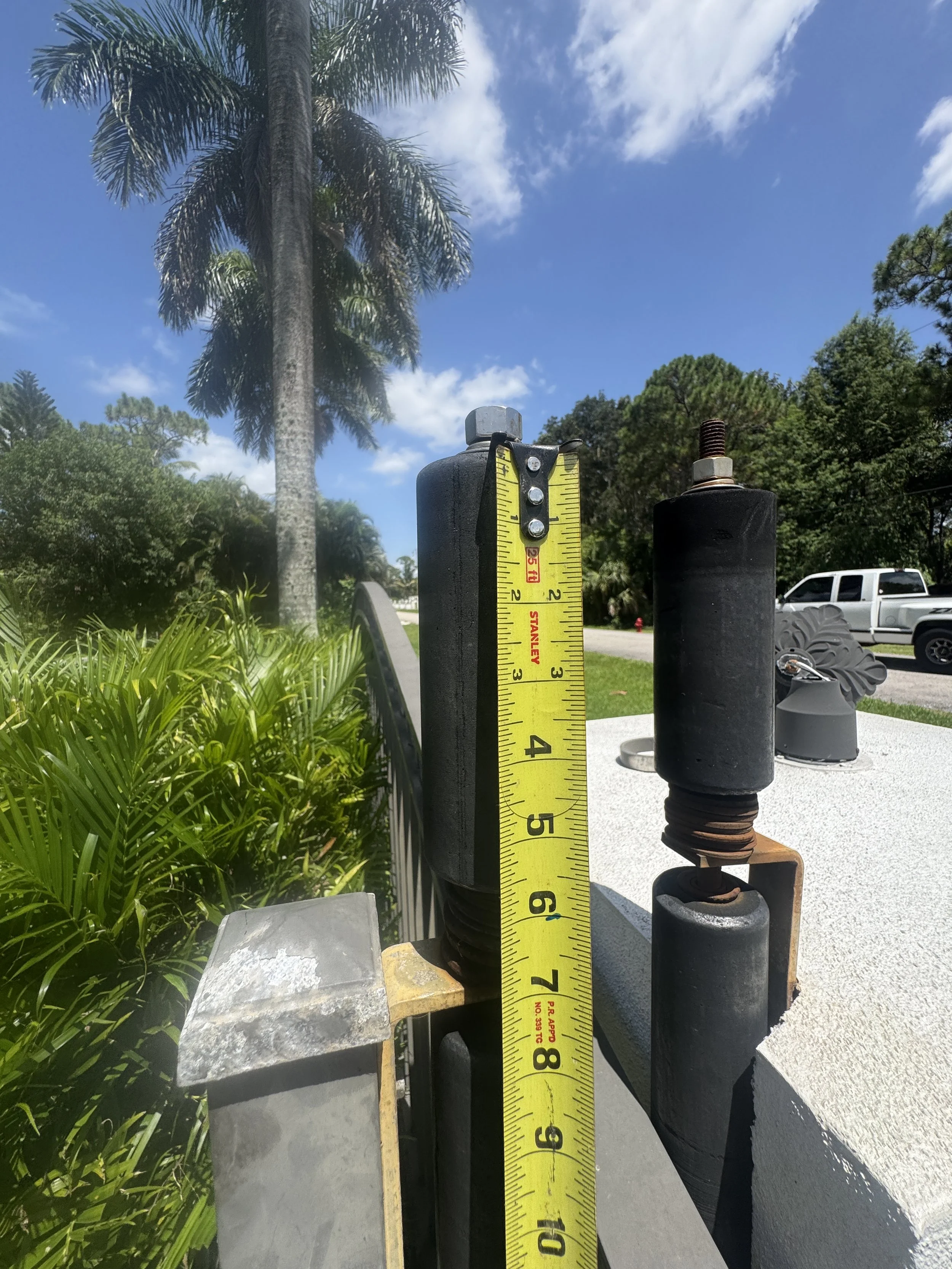 Uncovered Gate Rollers