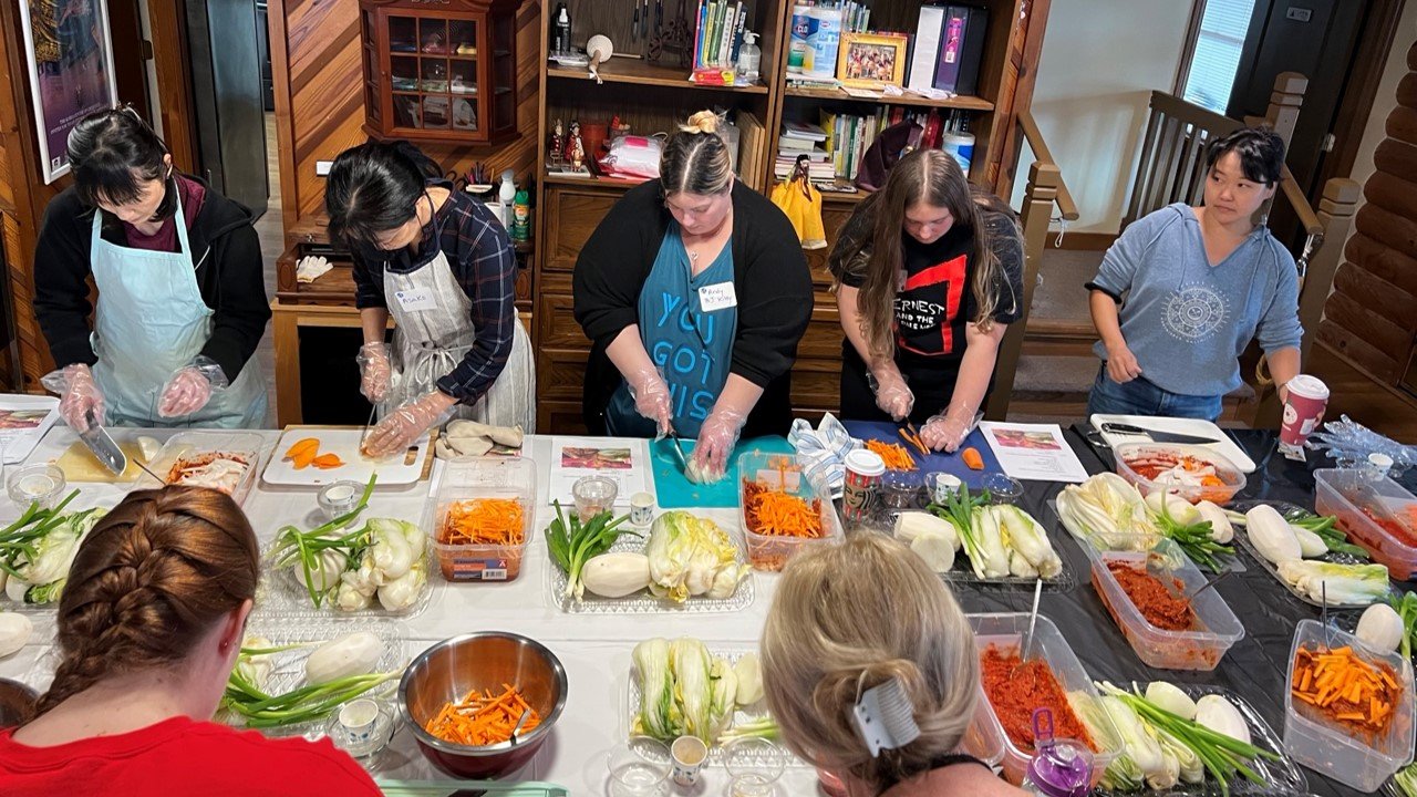 Cooking_kimchee.jpg