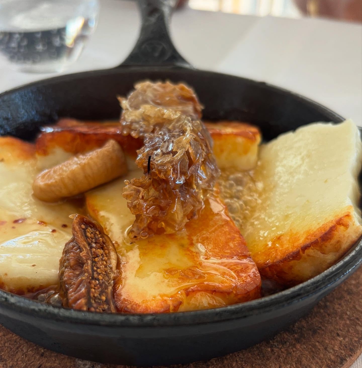 Crispy, golden, and absolutely to die for&hellip;

Grilled halloumi, honey, thyme, fig 🍯