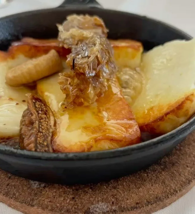 The kind of dish that never stays on the table for long&hellip;
~Grilled halloumi, fresh local honey &amp; house-made fig preserve

Pair it with

~ Our Fermented Sourdough Loaf with cultured butter

It&rsquo;s a crowd favourite for a reason ✨
.
.
.
#