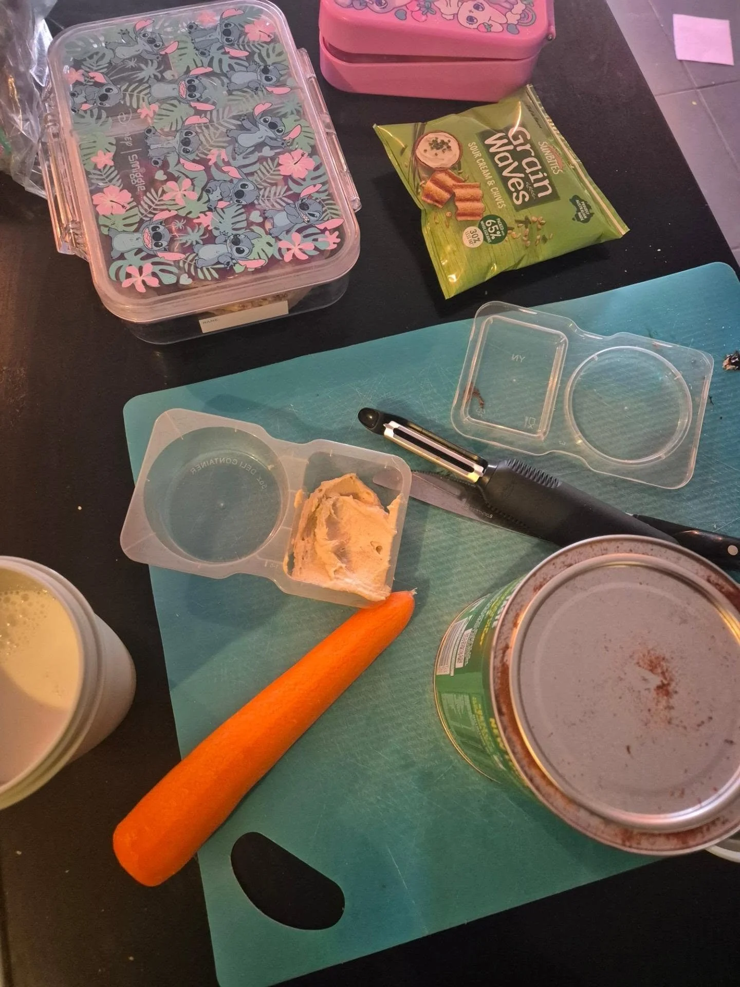 Back to school lunches, yay. I have been trying to cut this carrot for 15 minutes, no exaggeration. 

#iykyk #mumlife #ihatelunchboxes