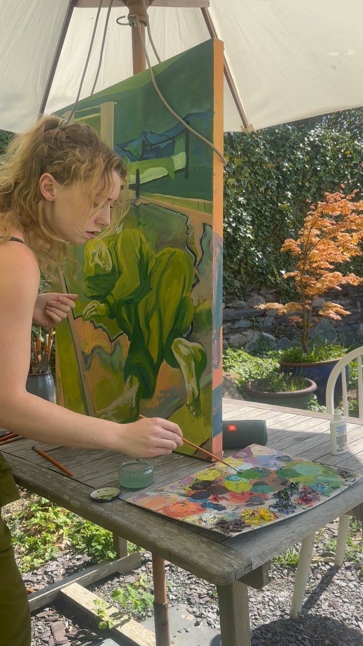 Mon petit pois - spent a day painting in the sun in the garden with all the flowers coming out and bee’s everywhere. So grateful for my home, I forget how beautiful it is sometimes
.
.
.
.
.
.
#oilpainting #contemporaryart #summertime #figurat
