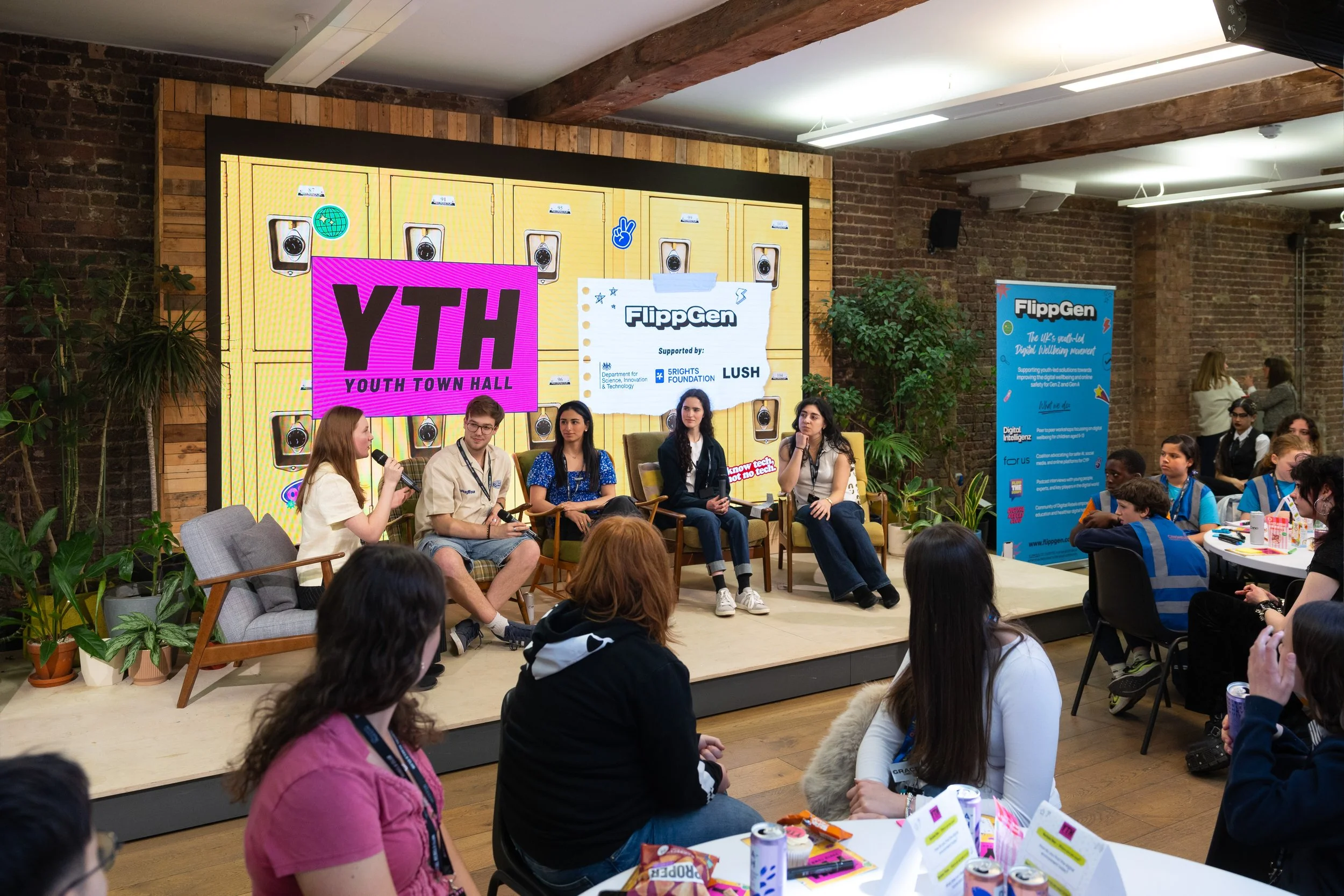 Flippgen YTH & Lush (high res)_104.jpg