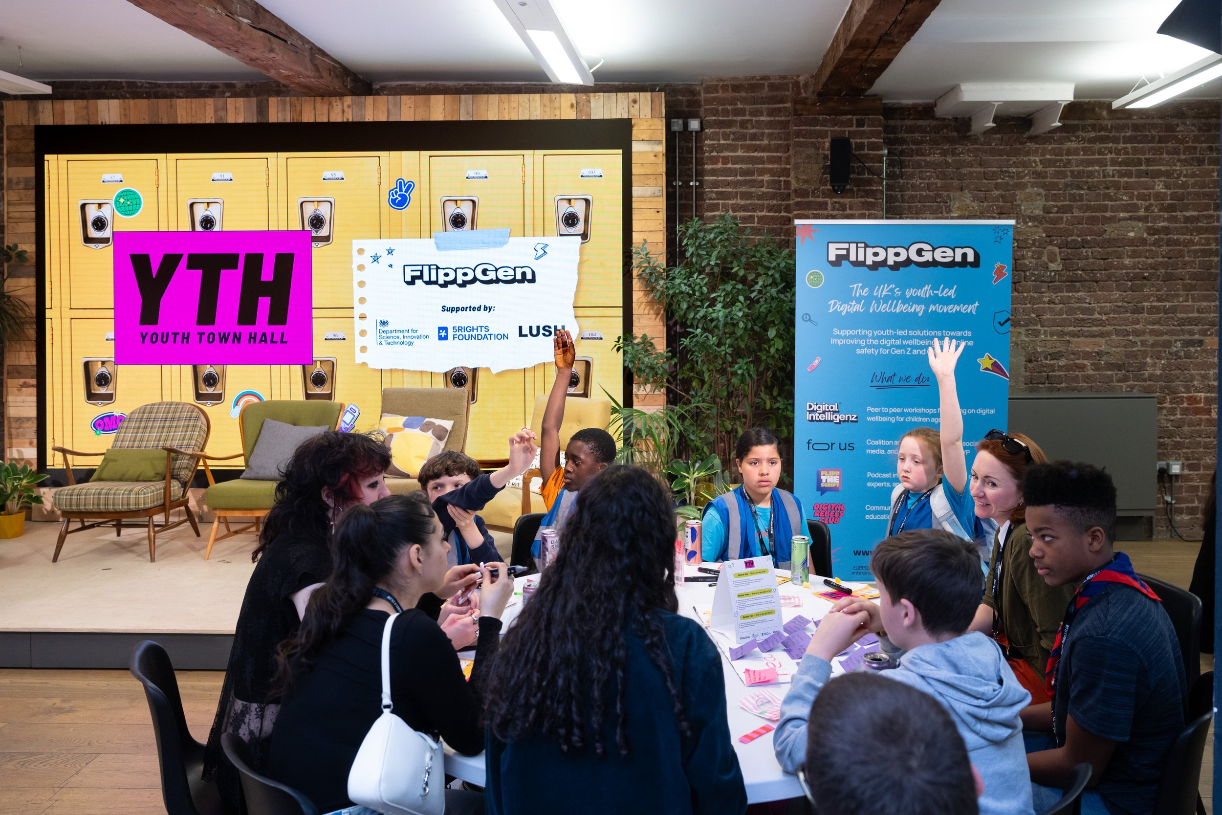 Flippgen YTH & Lush (high res)_87.jpg