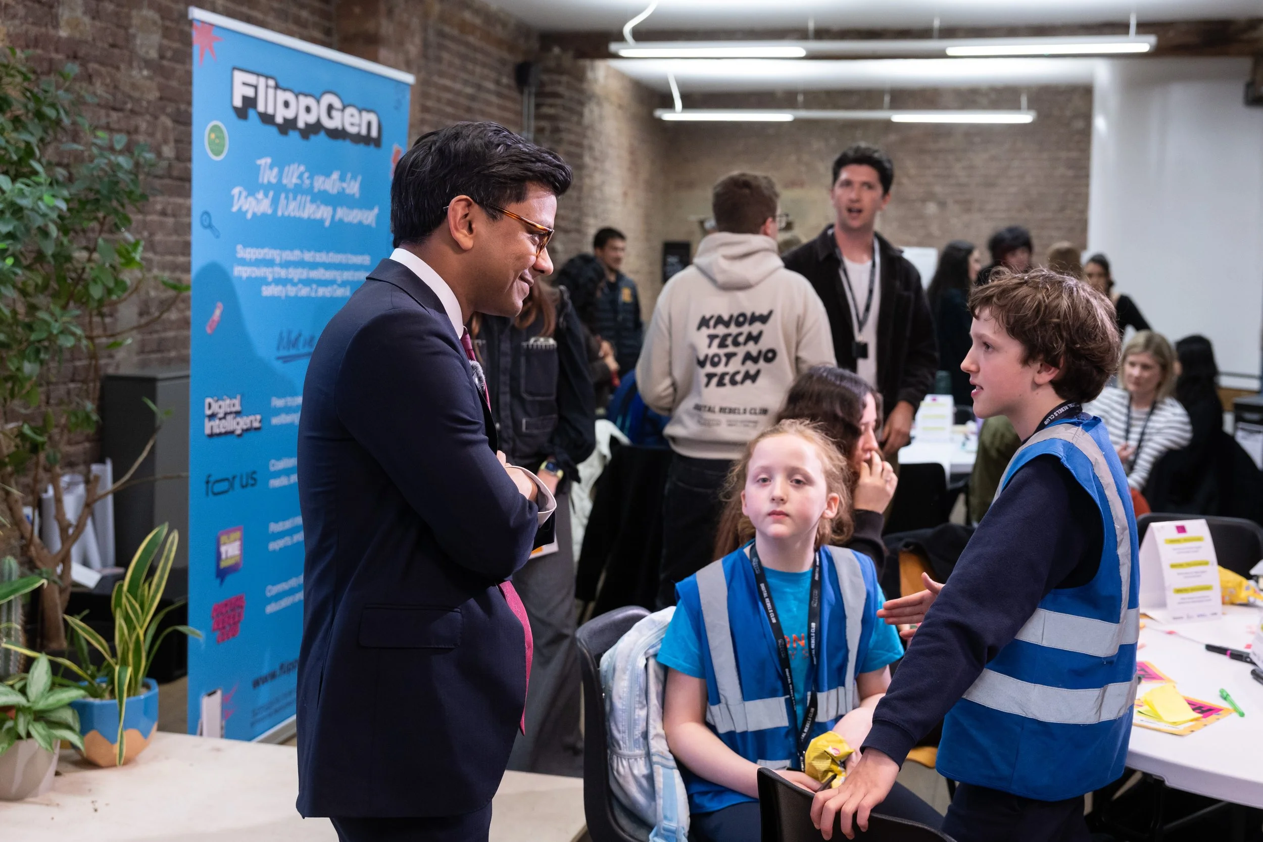 Flippgen YTH & Lush (high res)_150.jpg