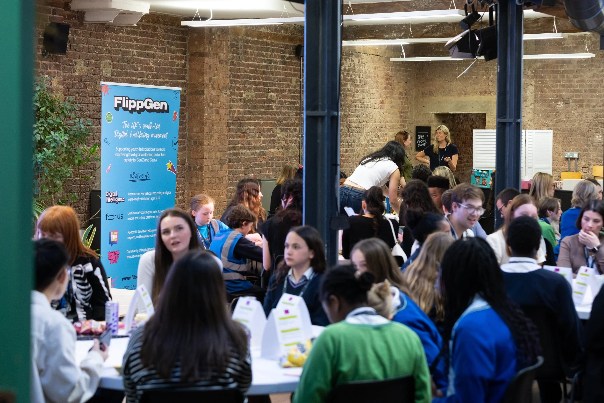 Flippgen YTH & Lush (high res)_143.jpg