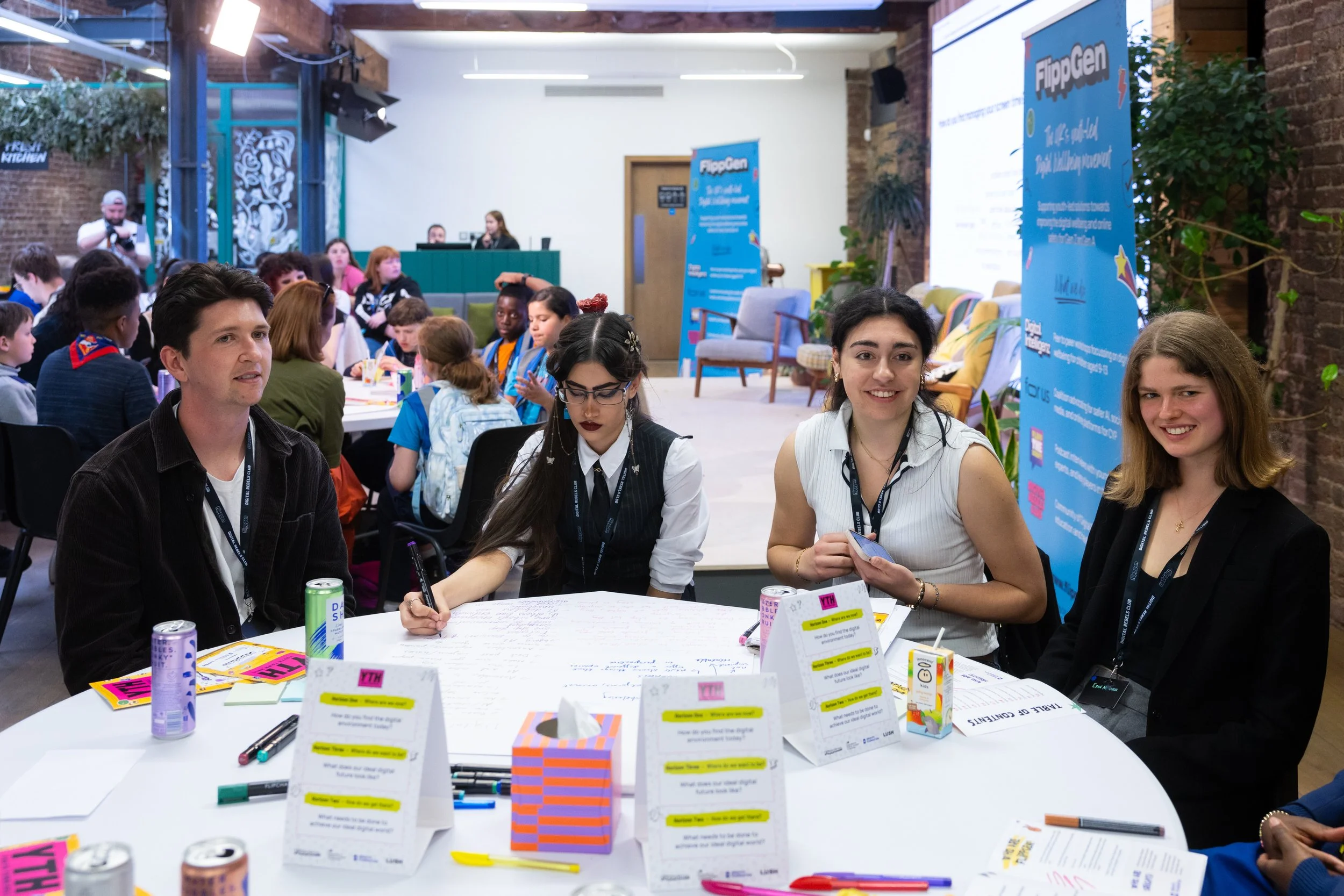 Flippgen YTH & Lush (high res)_97.jpg