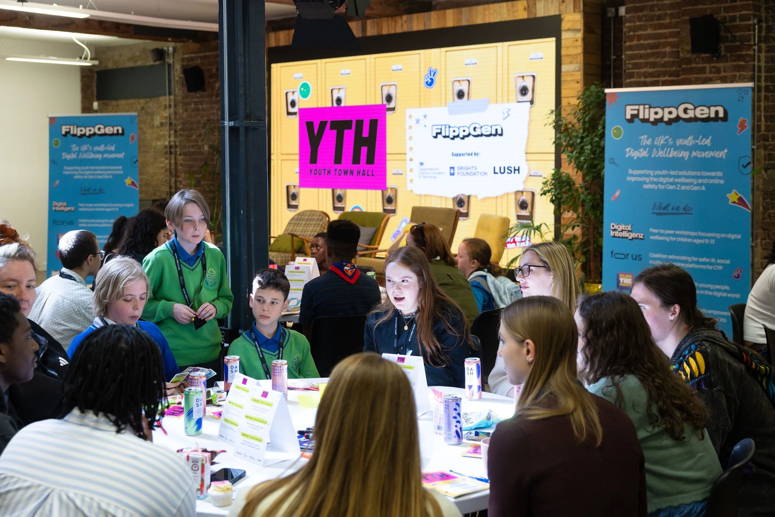 Flippgen YTH & Lush (high res)_72.jpg