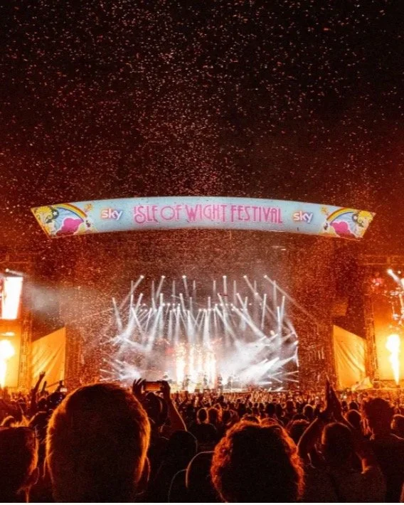 Great to see our SCENIQ made, Isle of Wight Festival stage header shining bright above the crowds. #MadeBySCENIQ