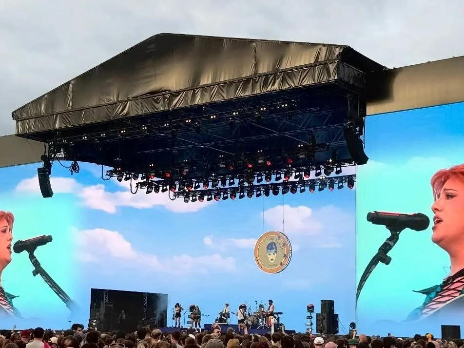 CMAT playing All Points East over the weekend with her giant SCENIQ built Euro CMAT coin. 

It looks fantastic on stage and we cant wait to see more of it on CMAT's upcoming tour.

#cmat #sceniq #stageprop #allpointseast