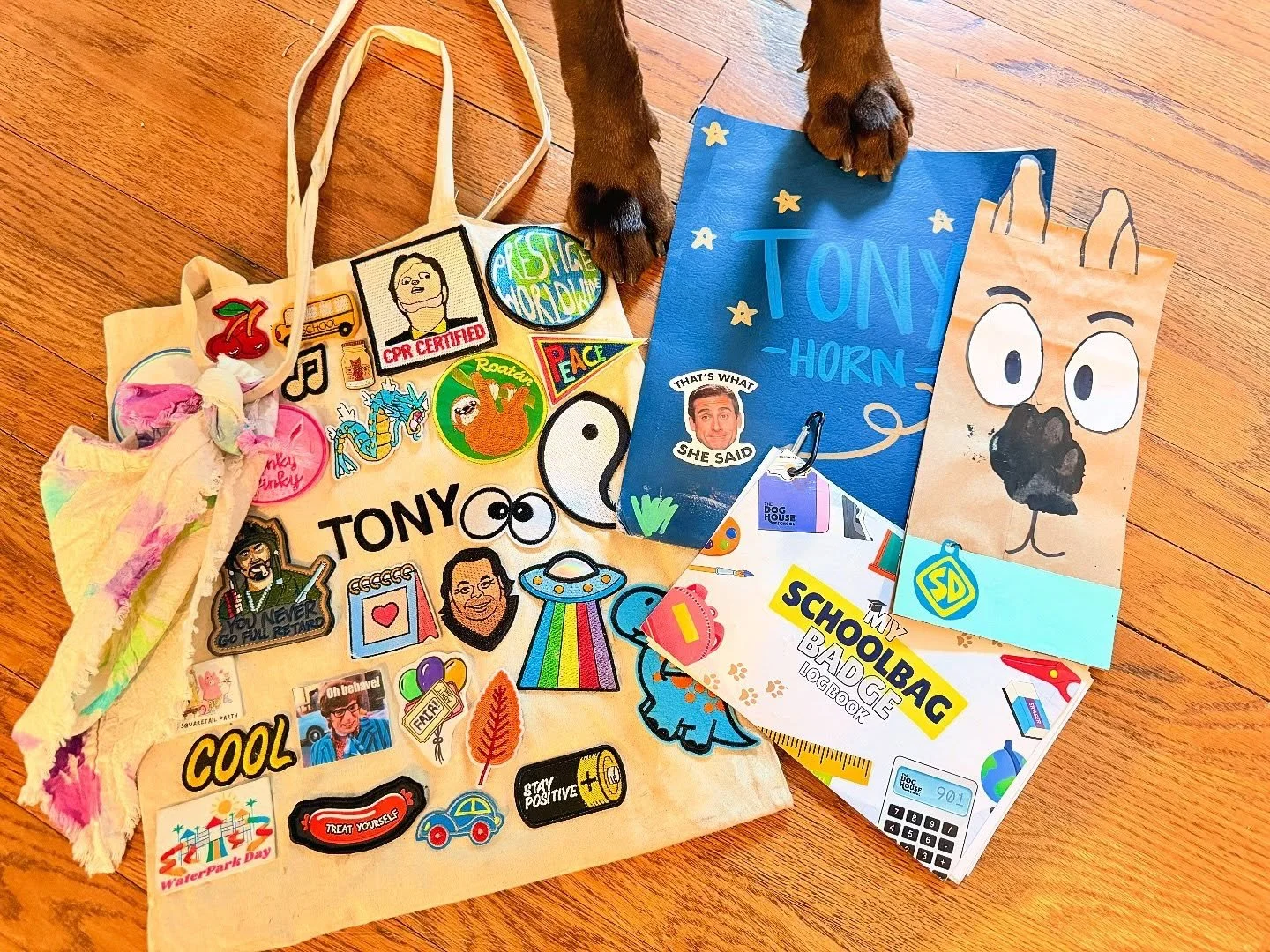 Proud #doghousepupil showing off his #artproject from #scoobydooday 😁🎨🎓 #whatsinyourbag #thedoghouseschool