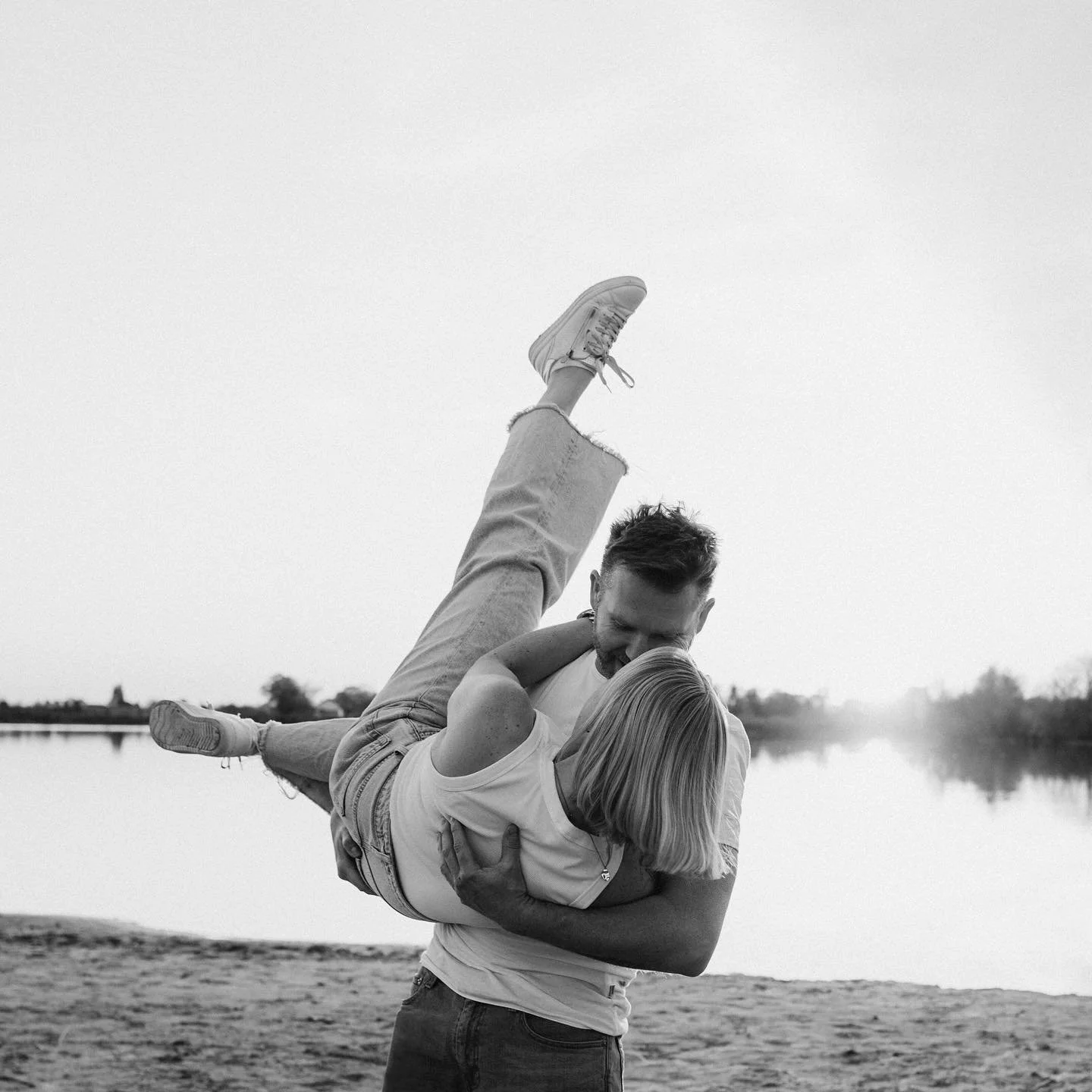 Just kiss me&hellip; we can talk later💋

Auszeit nehmen - ich verabschiede mich eine Woche in den Urlaub und werde dann viele Sonnenstrahlen f&uuml;r die noch kommenden Hochzeiten mit nach Hause nehmen ☀️

Wart ihr schon im Urlaub &amp; was ist euer