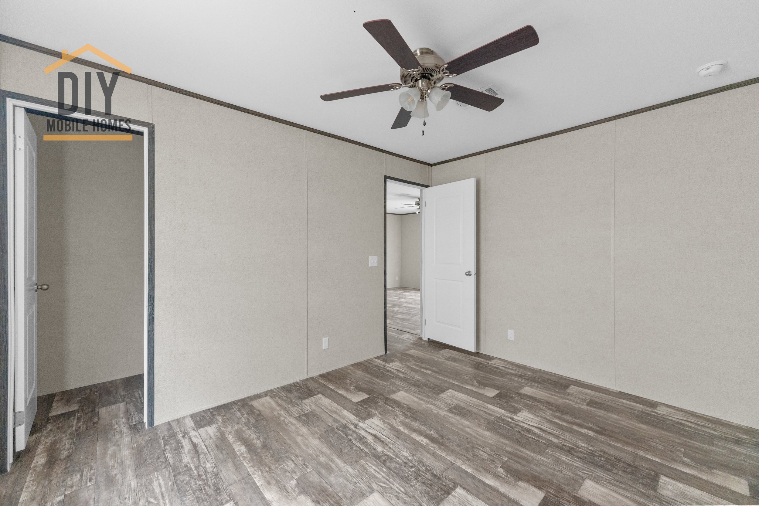 21-Bedroom 2.jpg