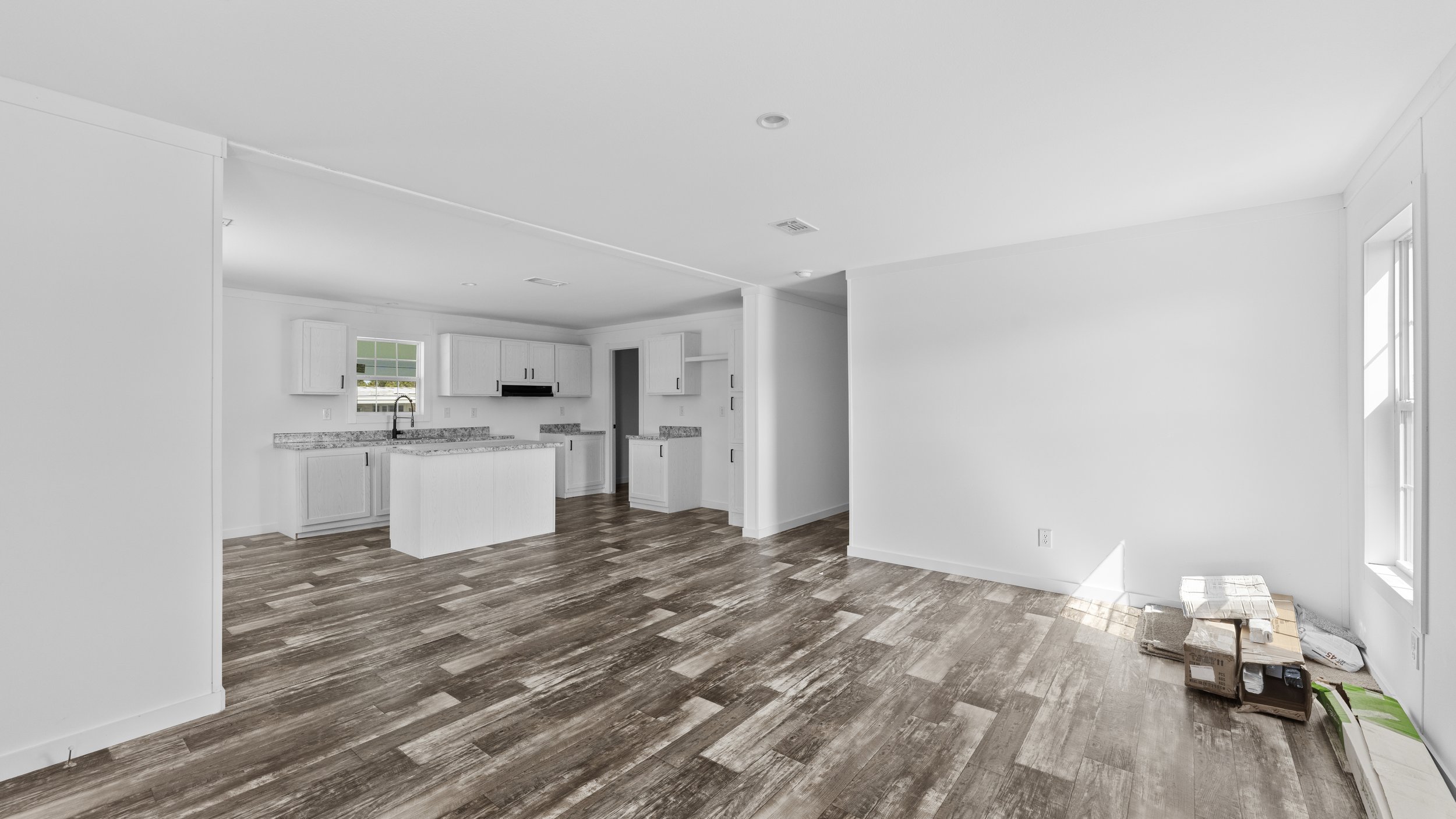 06-Living Area.jpg