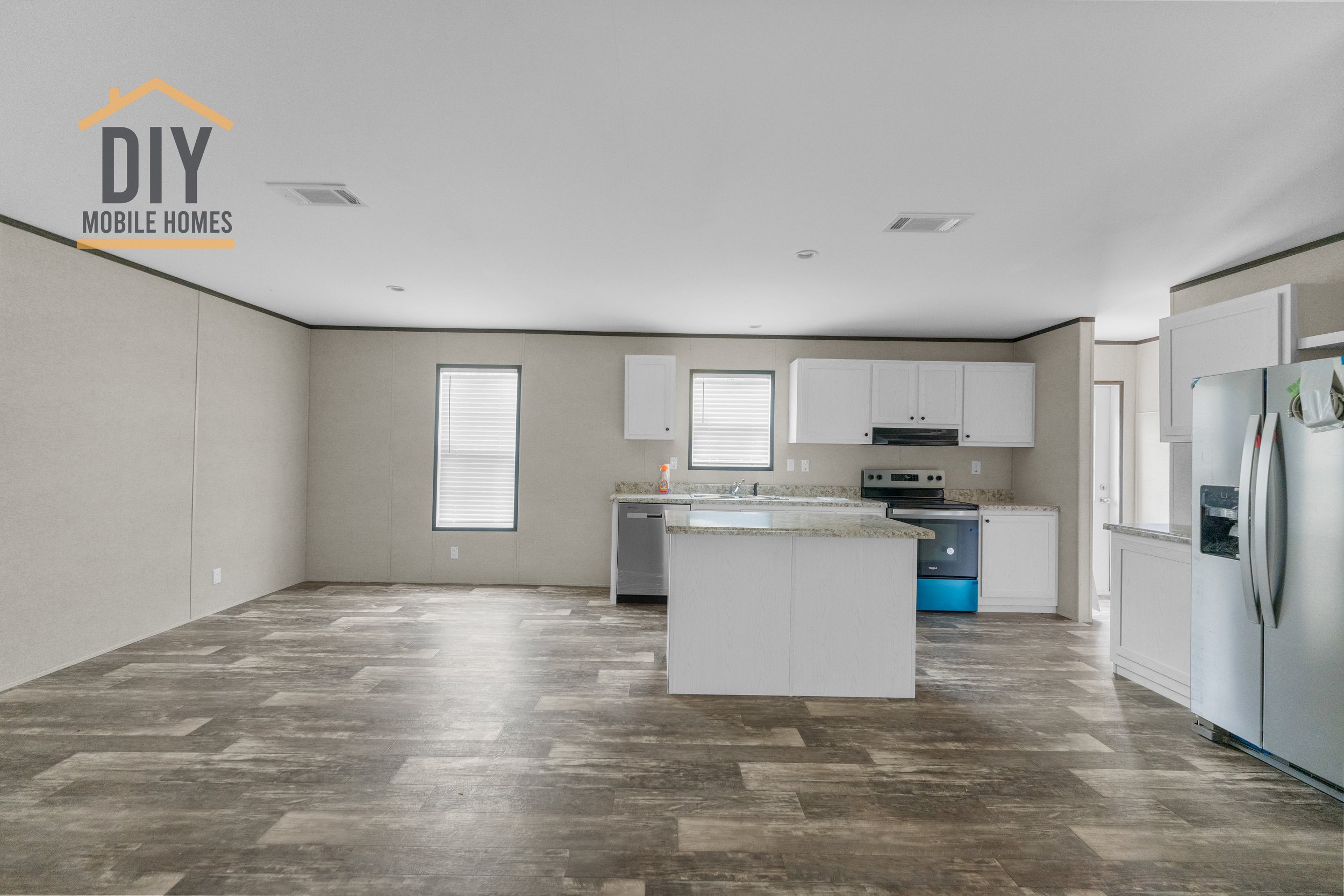 06-Kitchen.jpg
