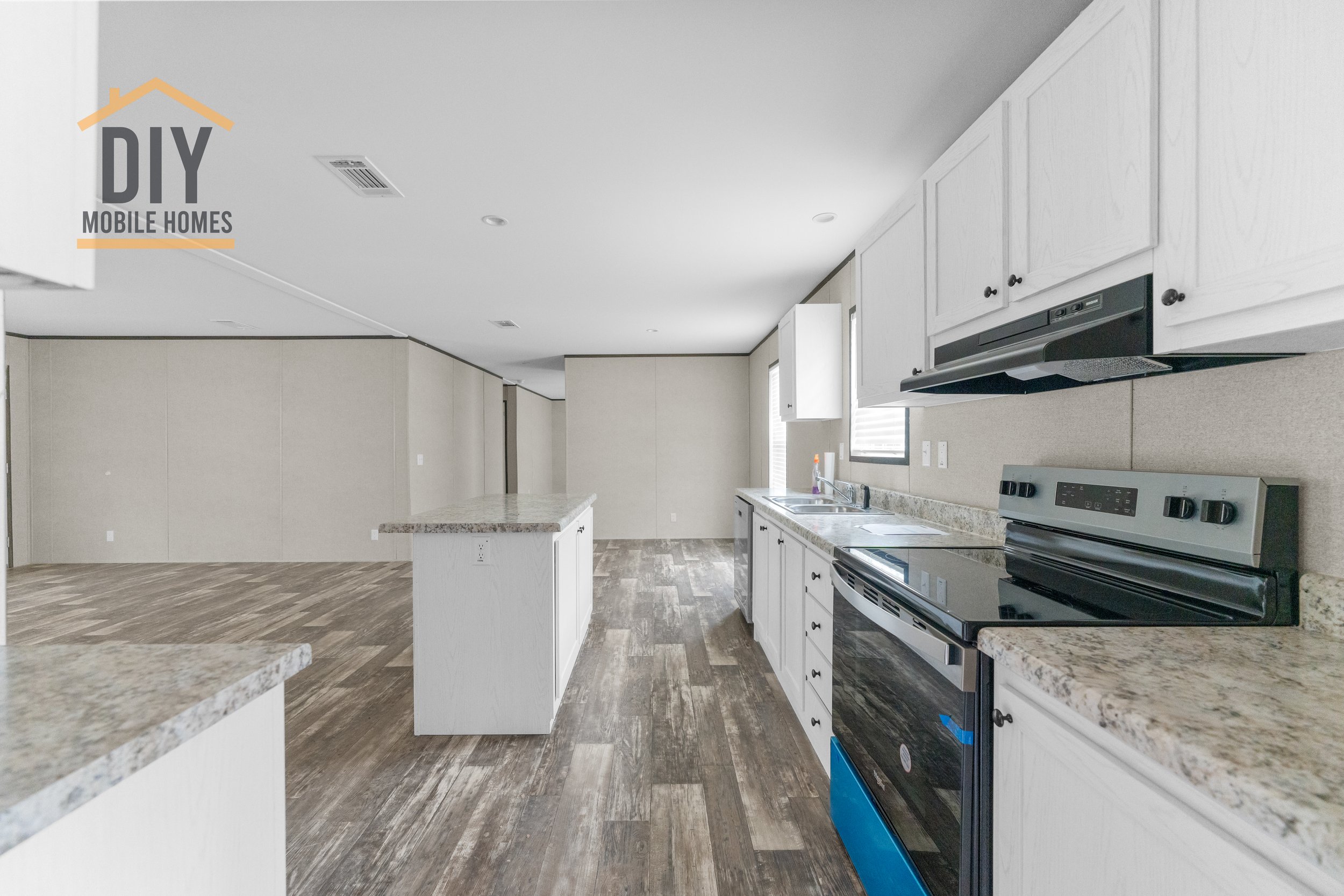 10-Kitchen.jpg