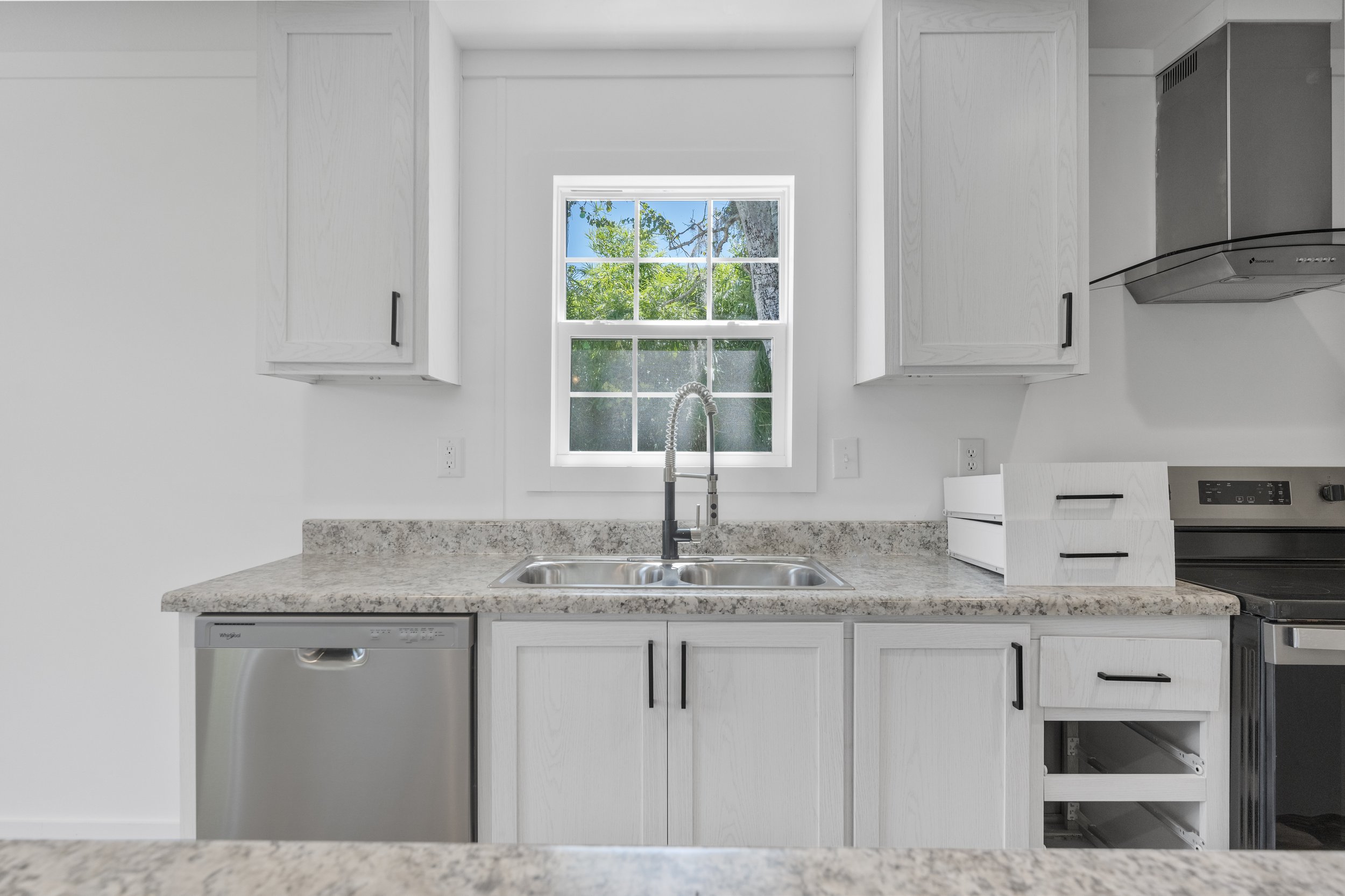10-Kitchen.jpg