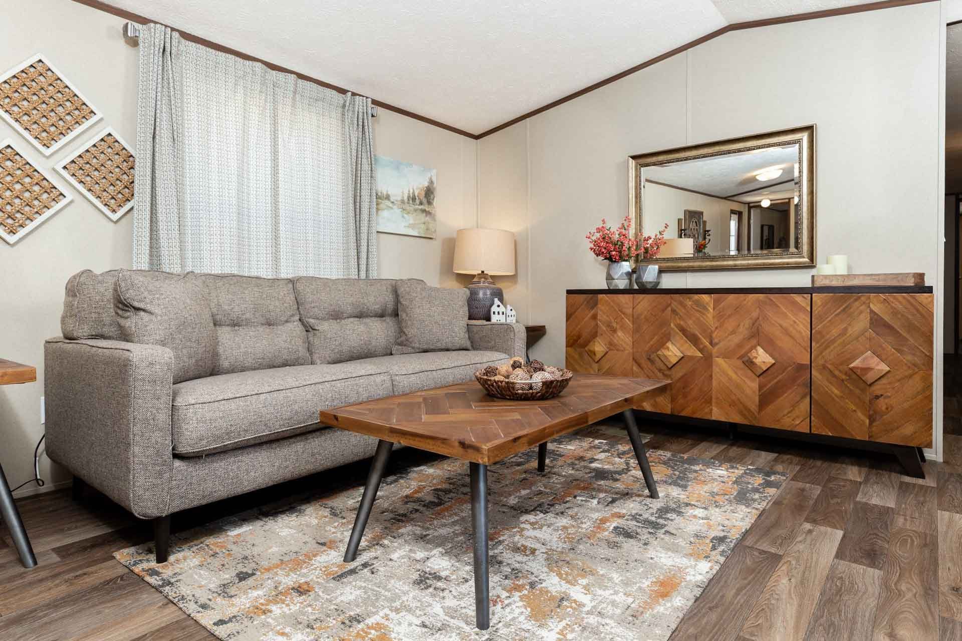 47TRS14764AH_Grand_Living_Room_01_2020-April.jpg