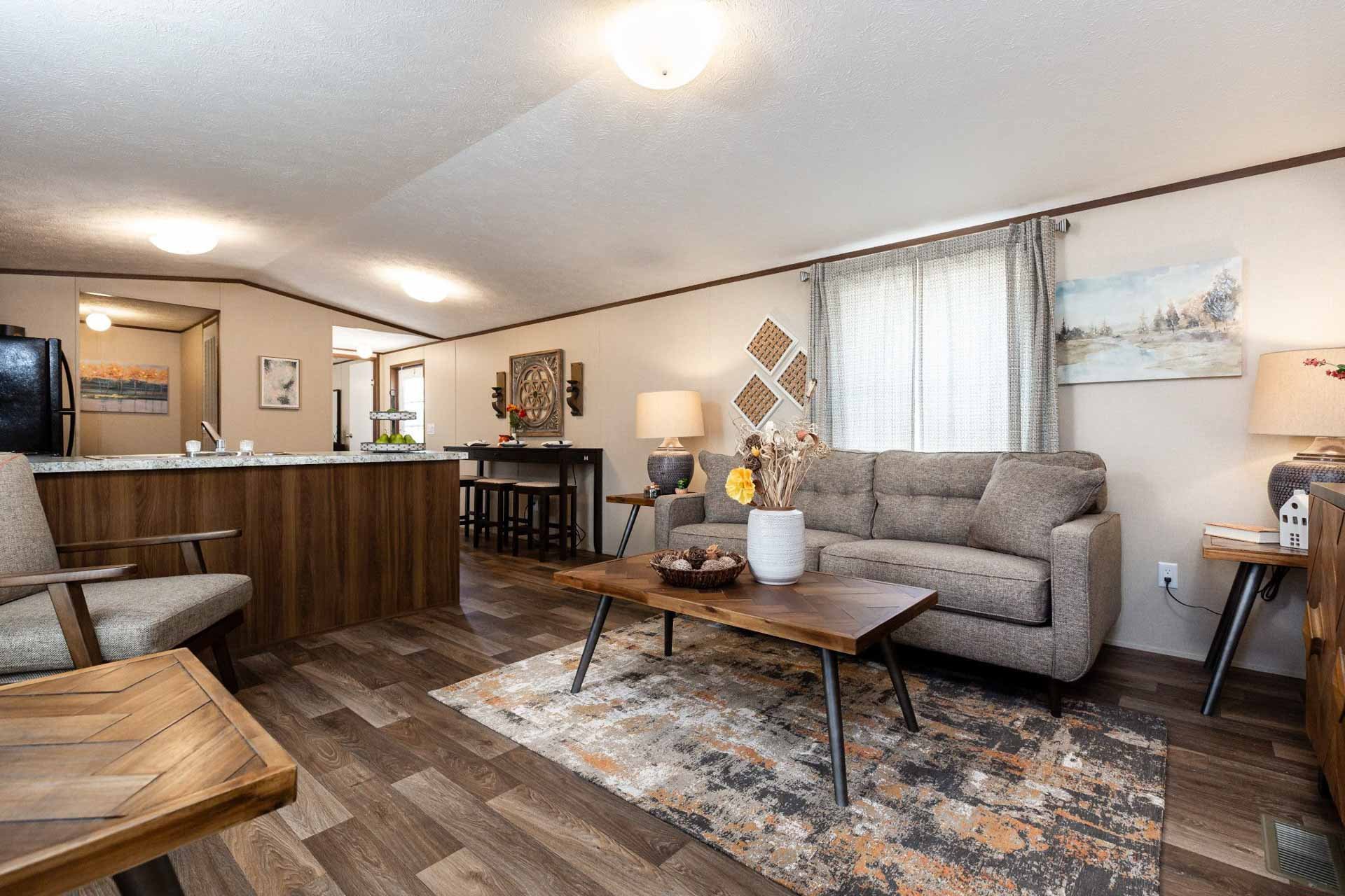 47TRS14764AH_Grand_Living_Room_02_2020-April.jpg