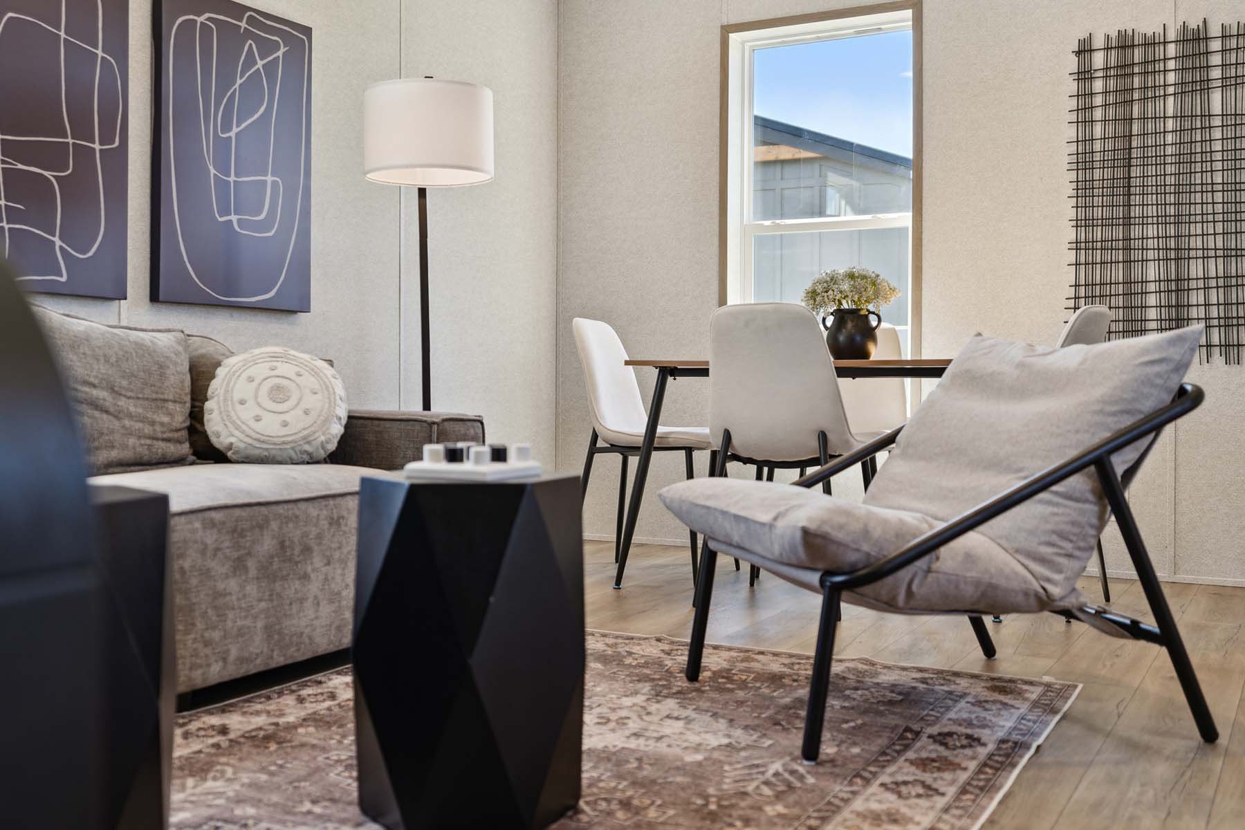 020-prime-pike-living-room-5.jpg