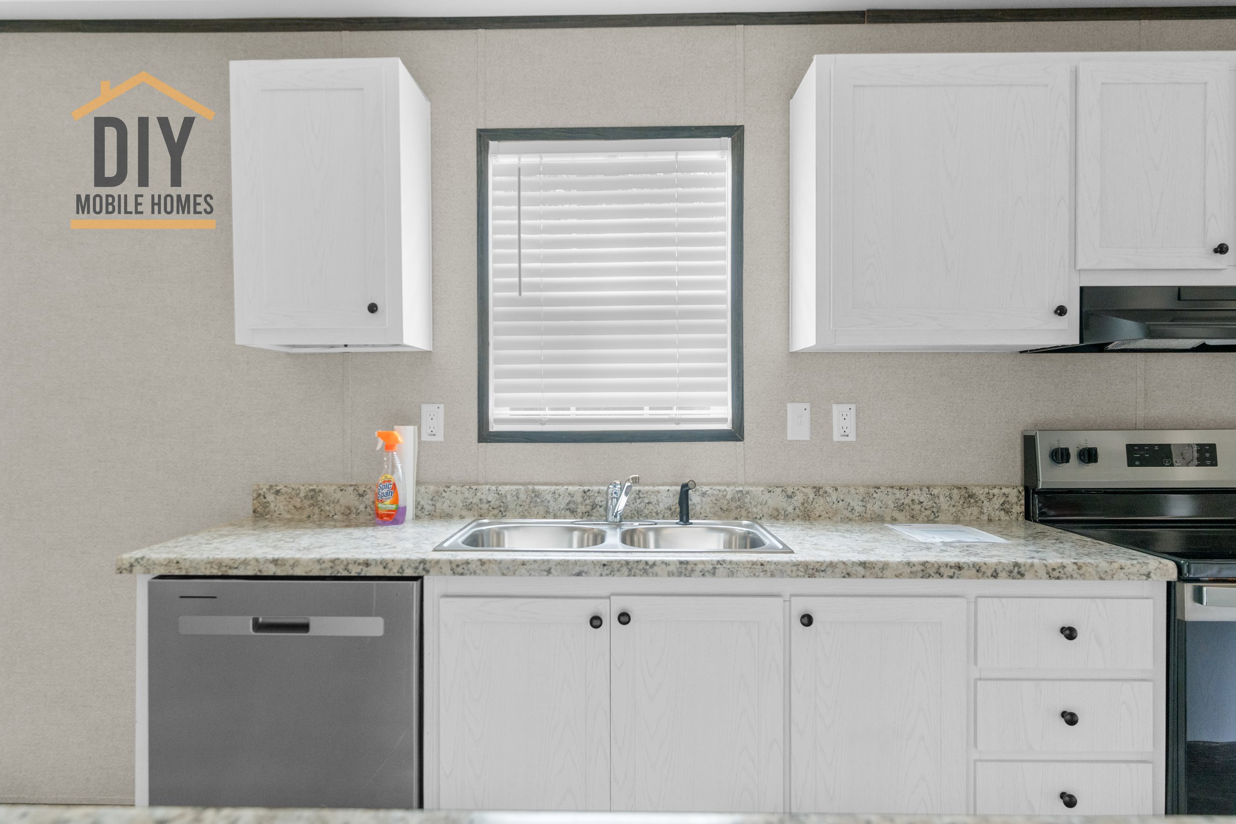 09-Kitchen.jpg