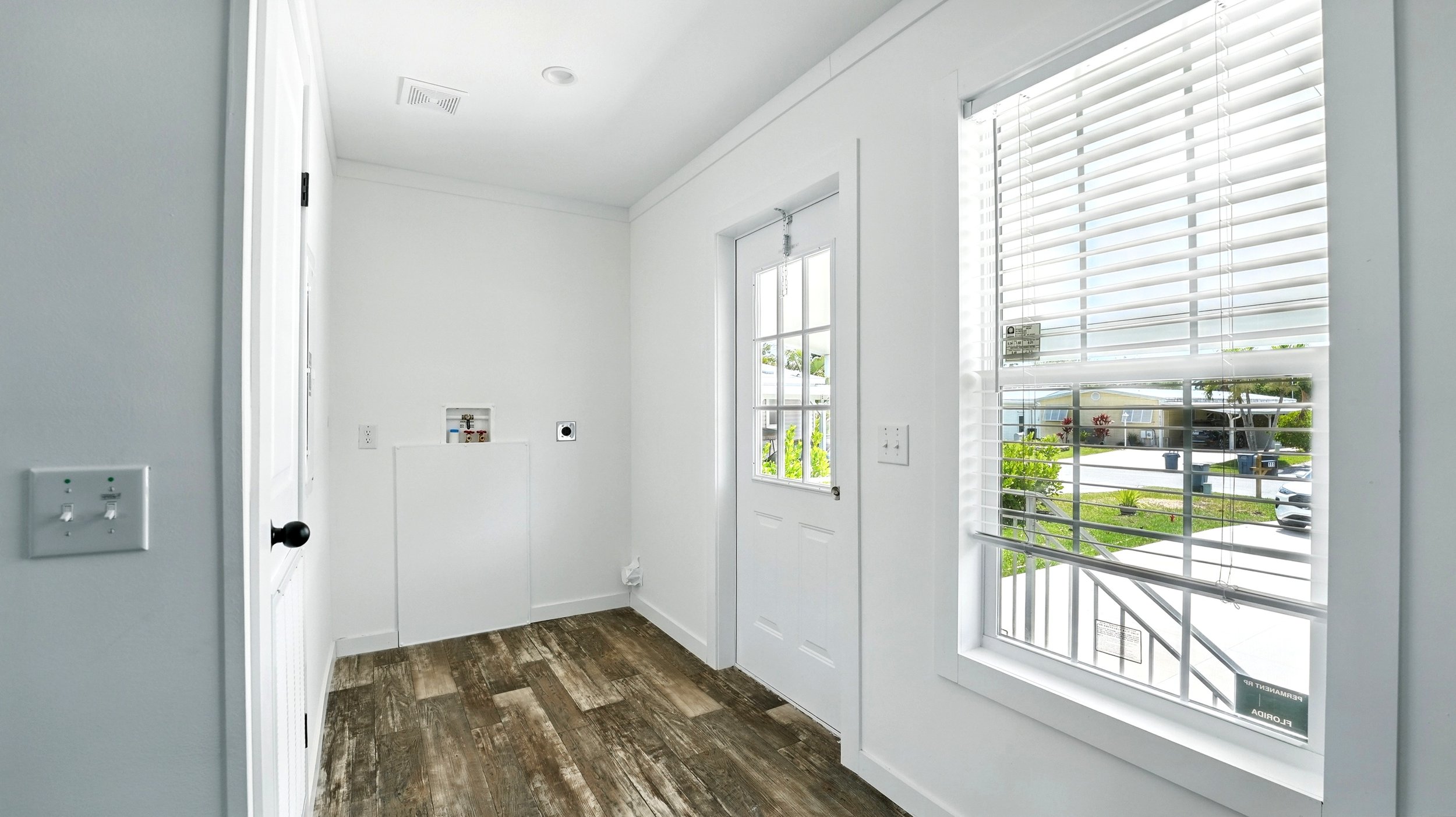 18-Back Door and Laundry Area.jpg
