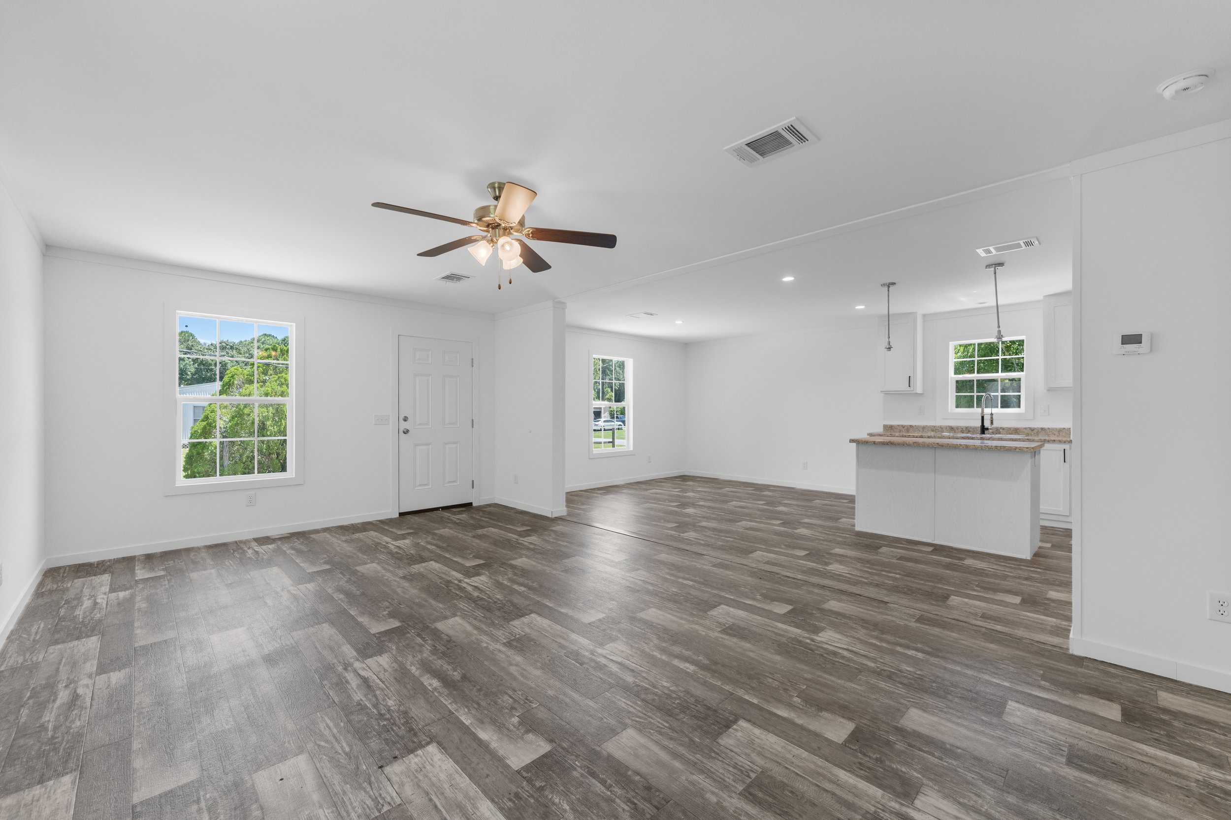 06-Living Area.jpg
