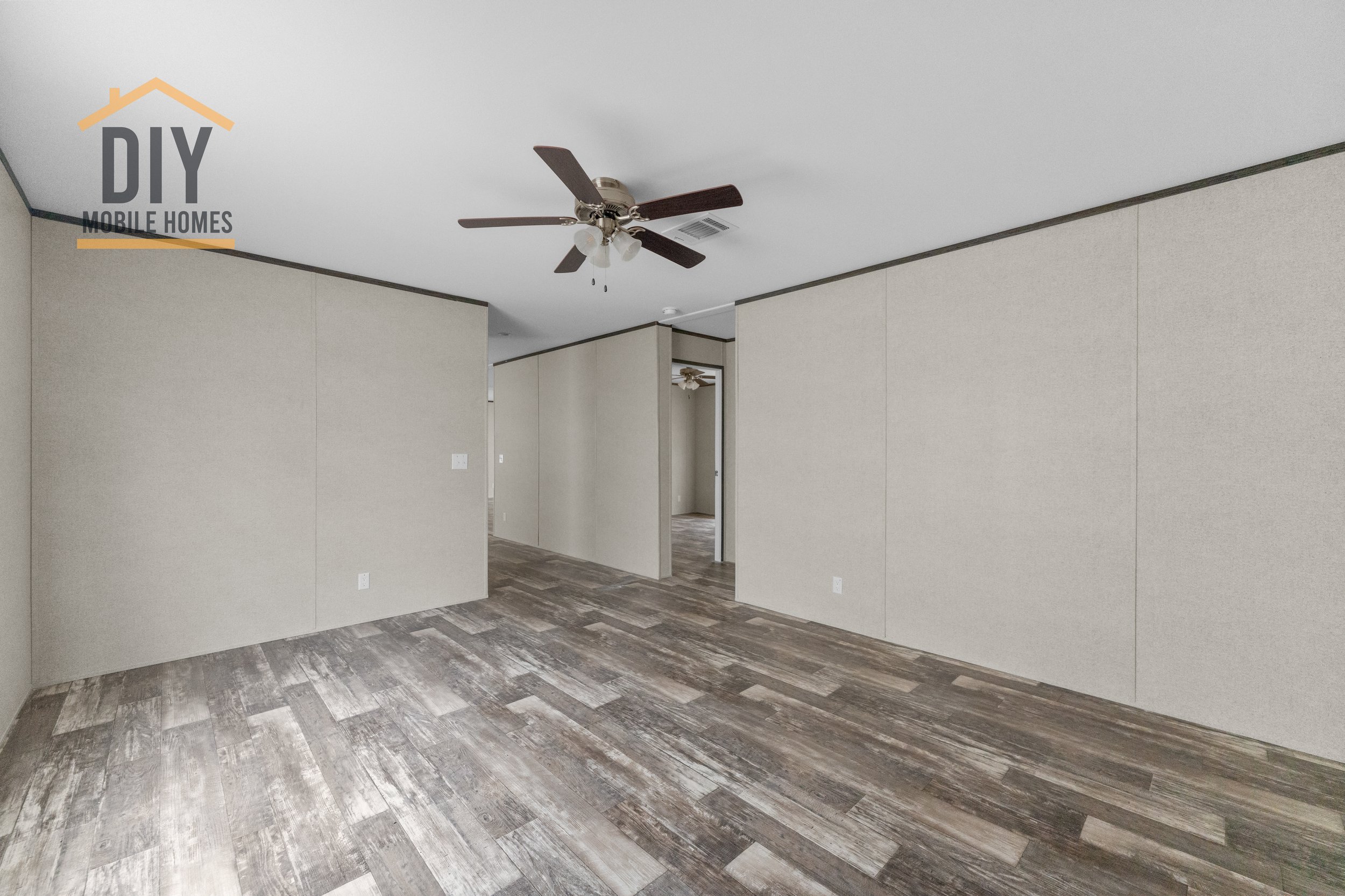 14-Family Room.jpg
