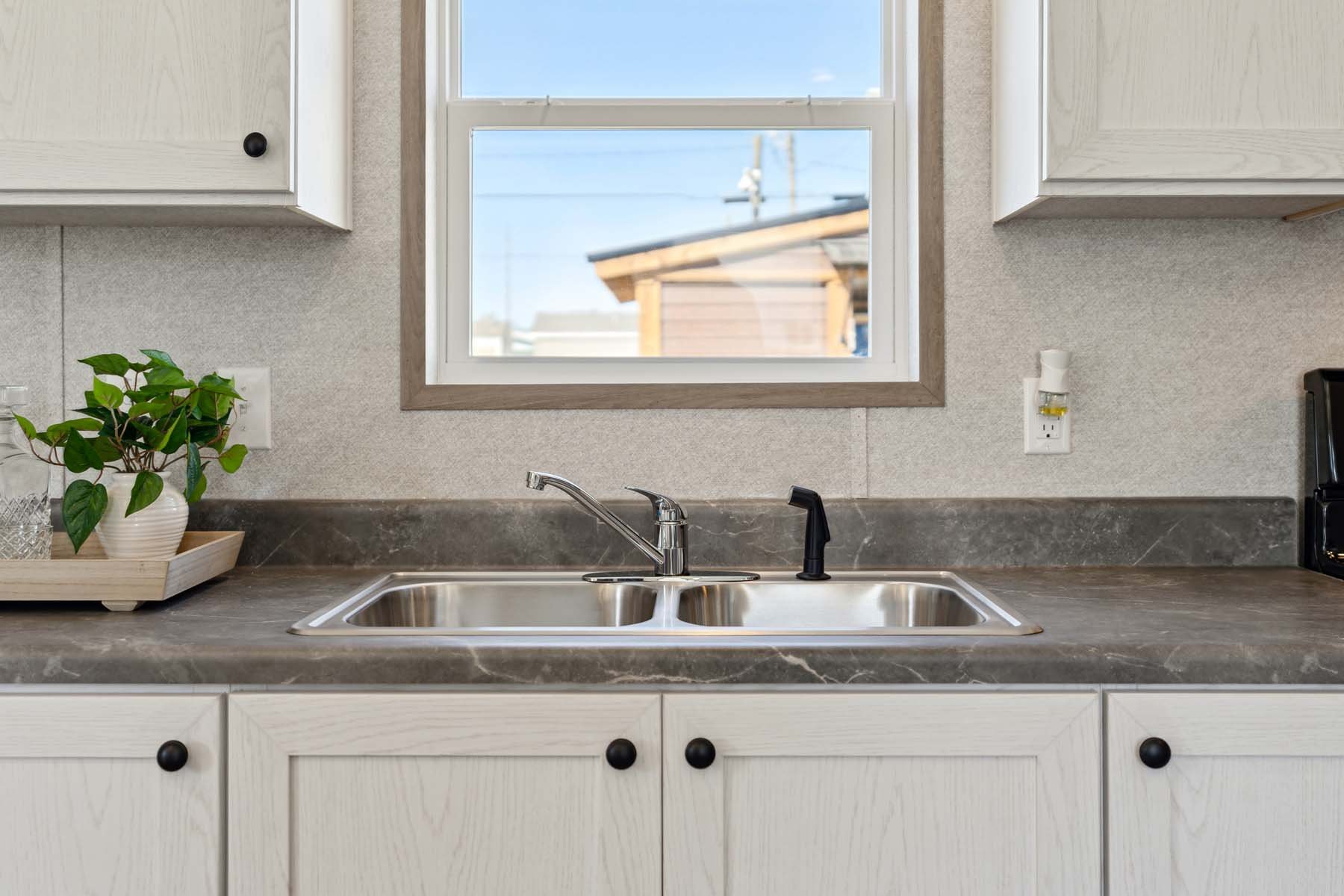 020-prime-pike-kitchen-sink.jpg
