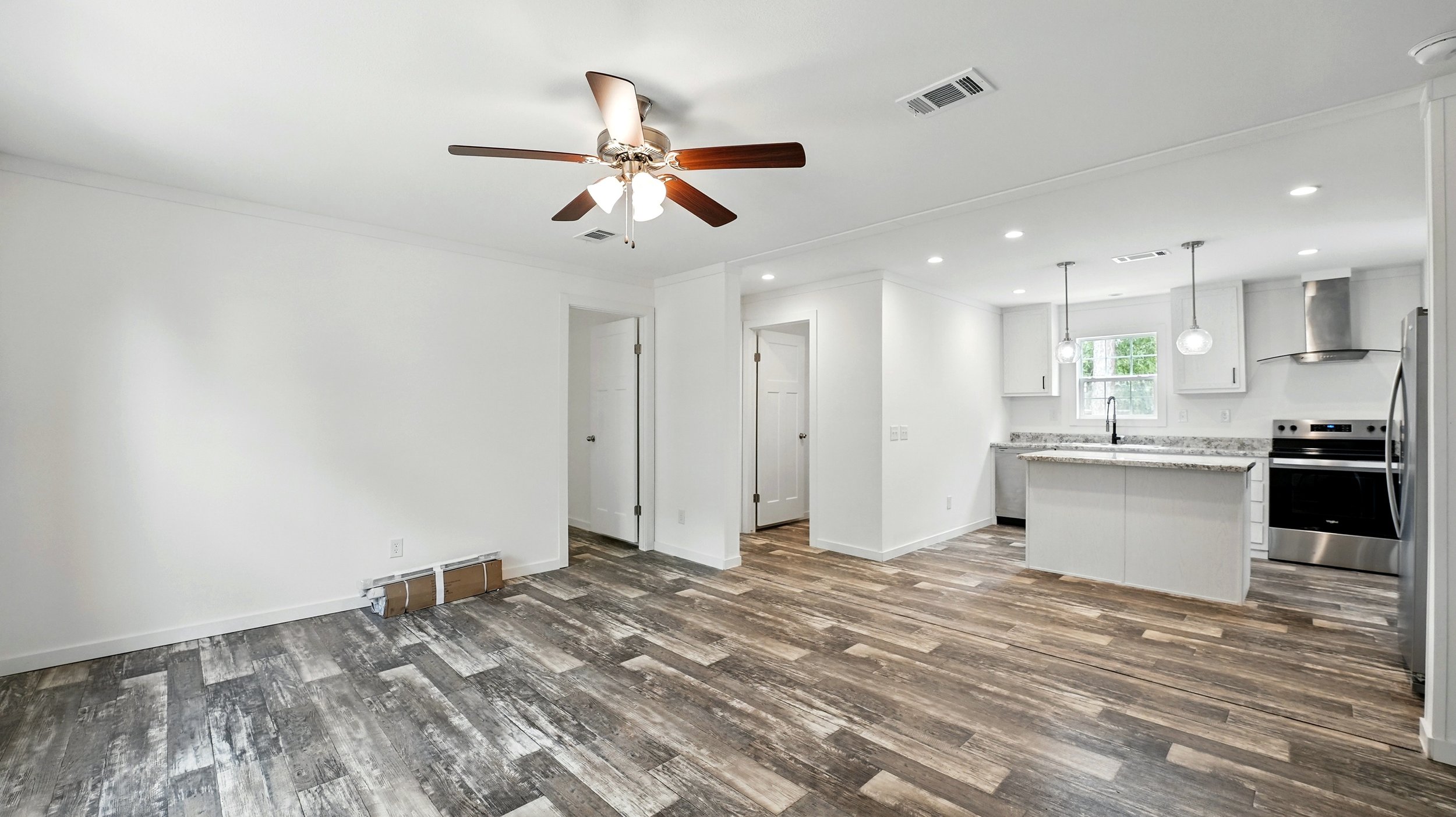 09-Living Area.jpg