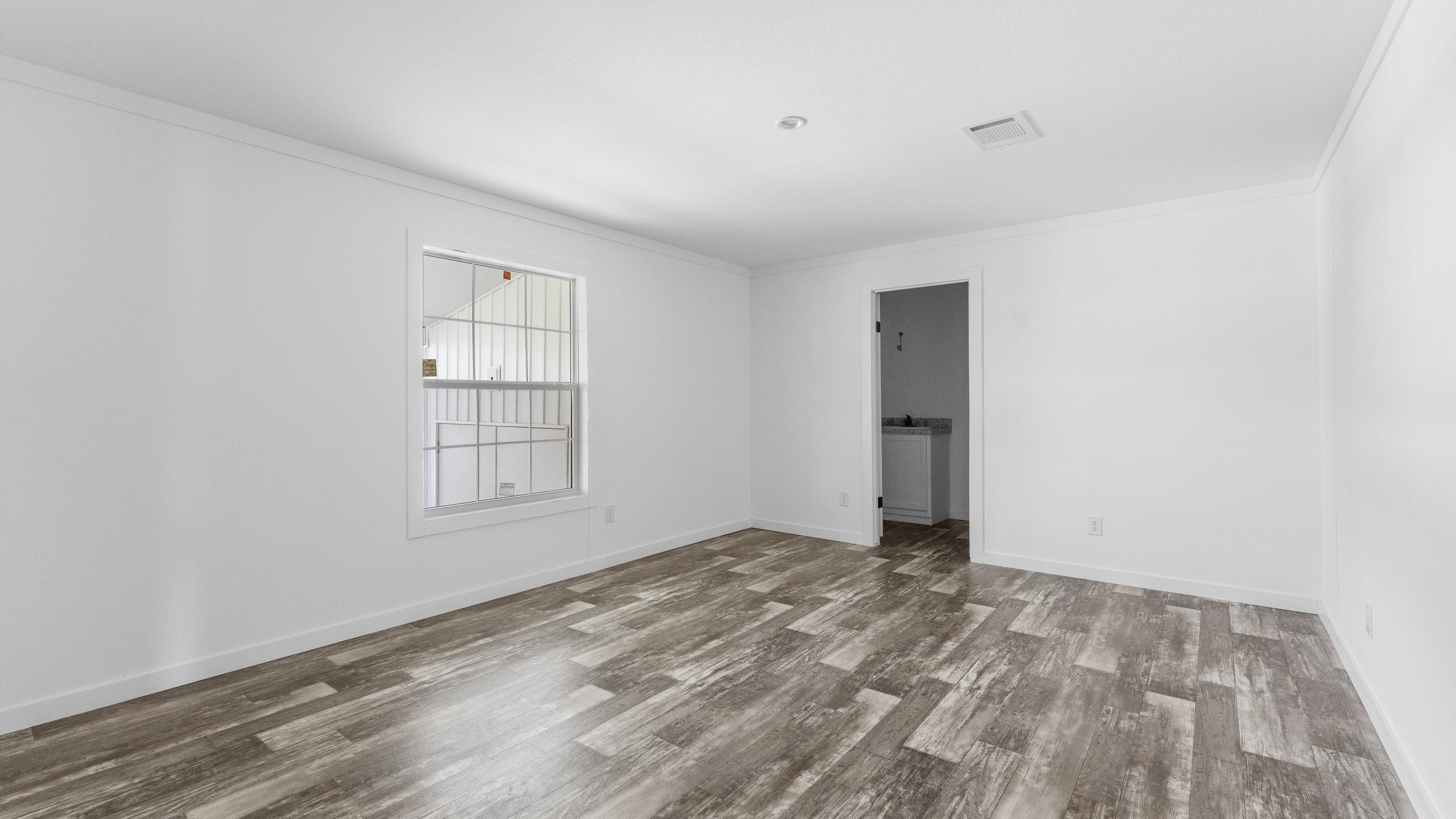 11-Master Bedroom.jpg