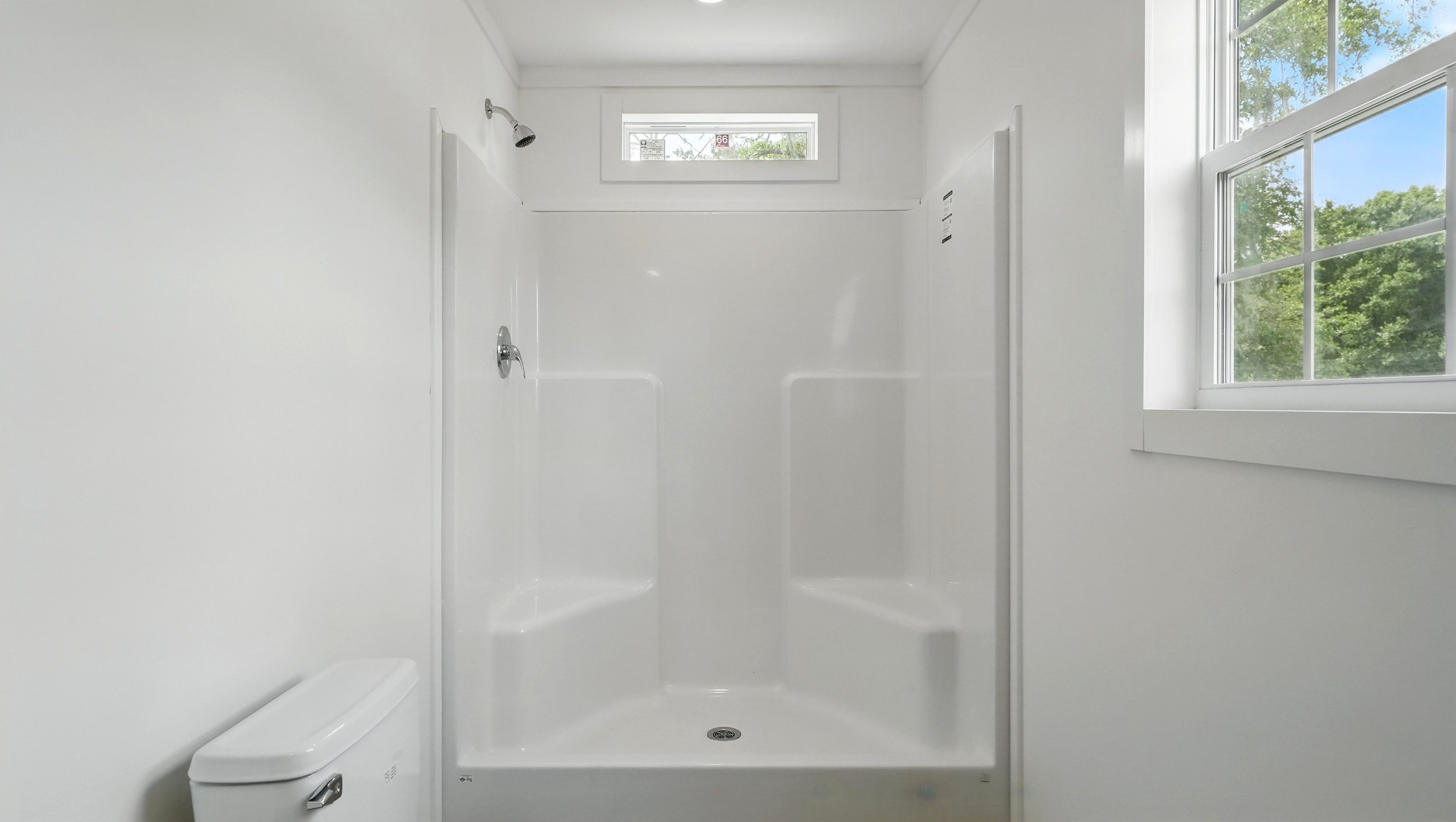 19-Master Bathroom.jpg